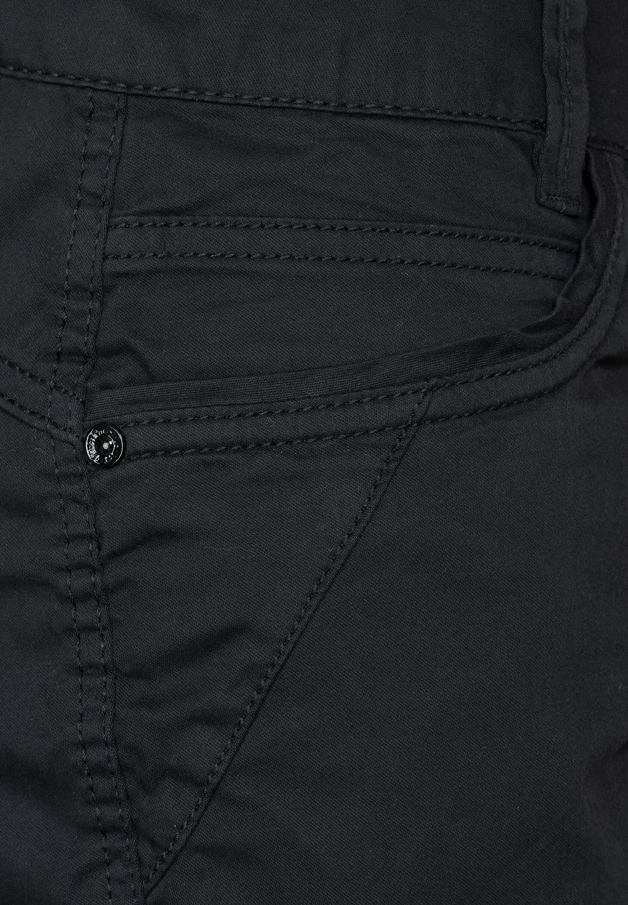 Casual Fit Hose