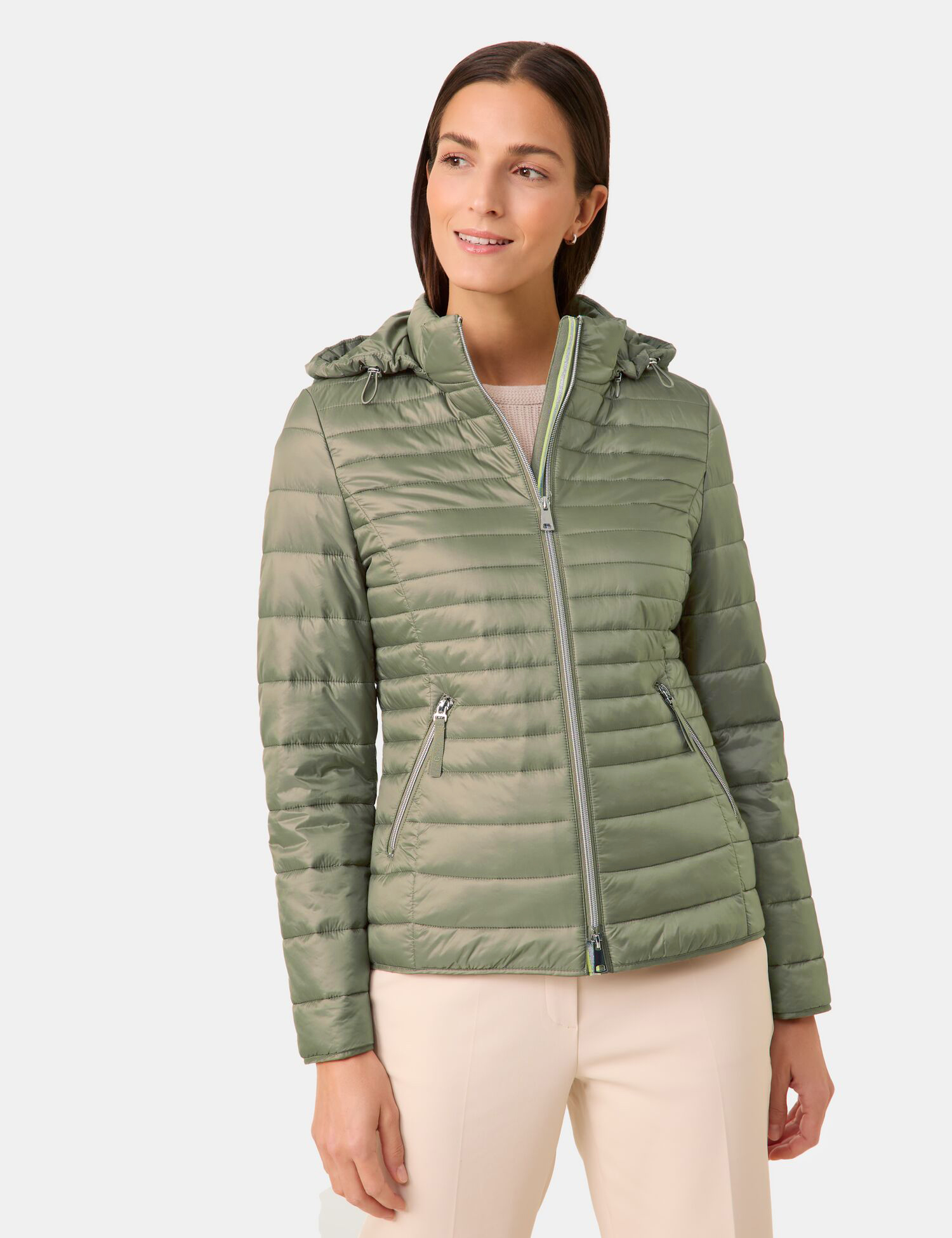 Steppjacke mit abnehmbarer Kapuze