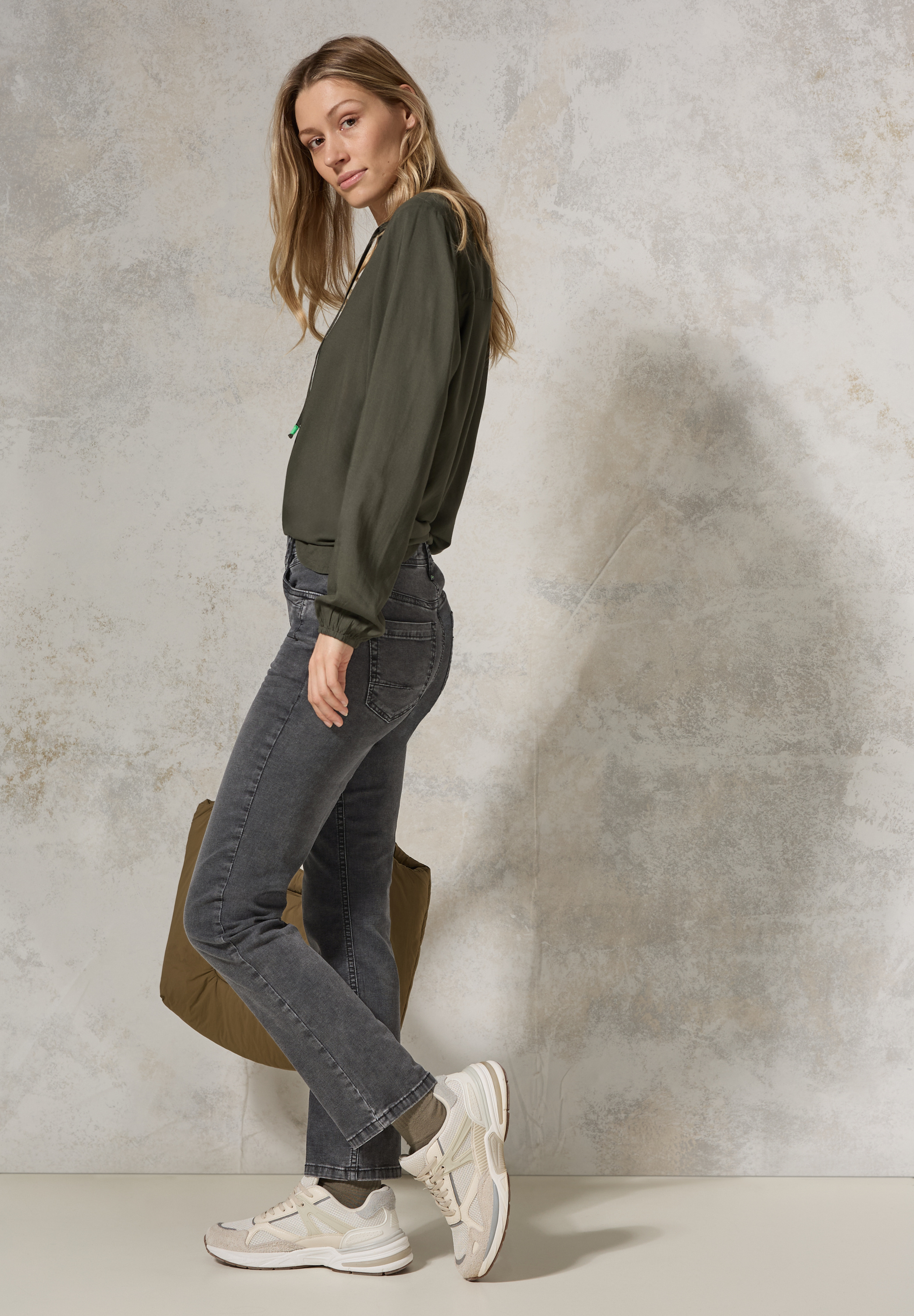 Jeans mit Bouclé-Detail