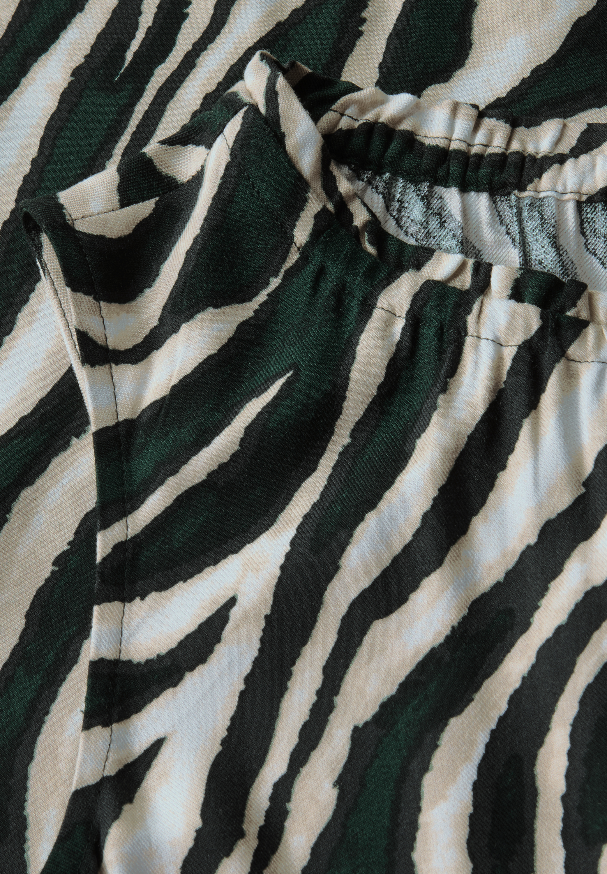 Gemustertes Kleid