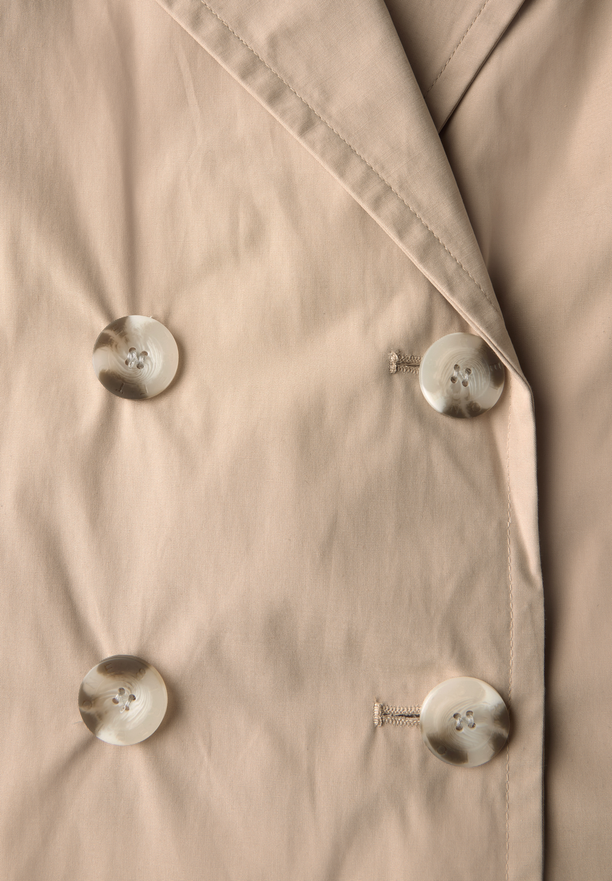 Doppelreihiger Trenchcoat
