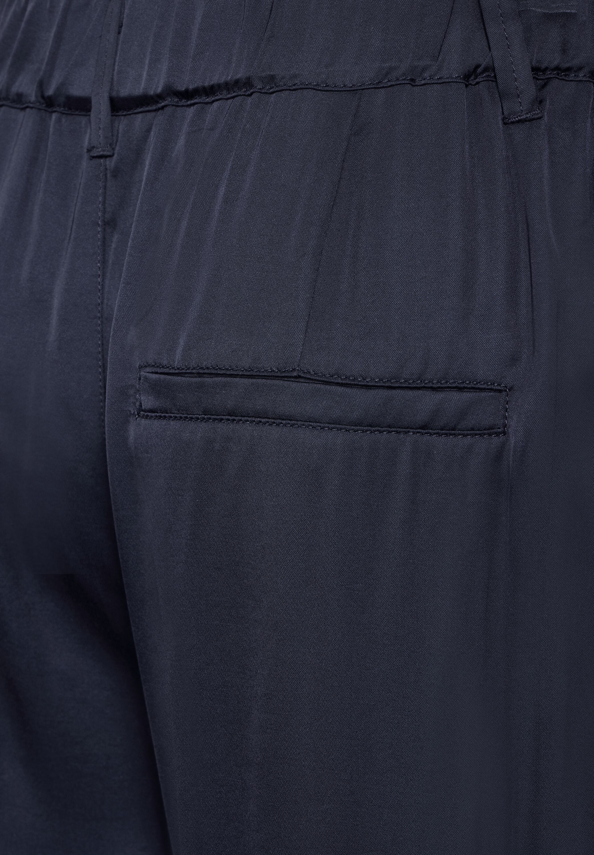 Casual Fit Satin Hose