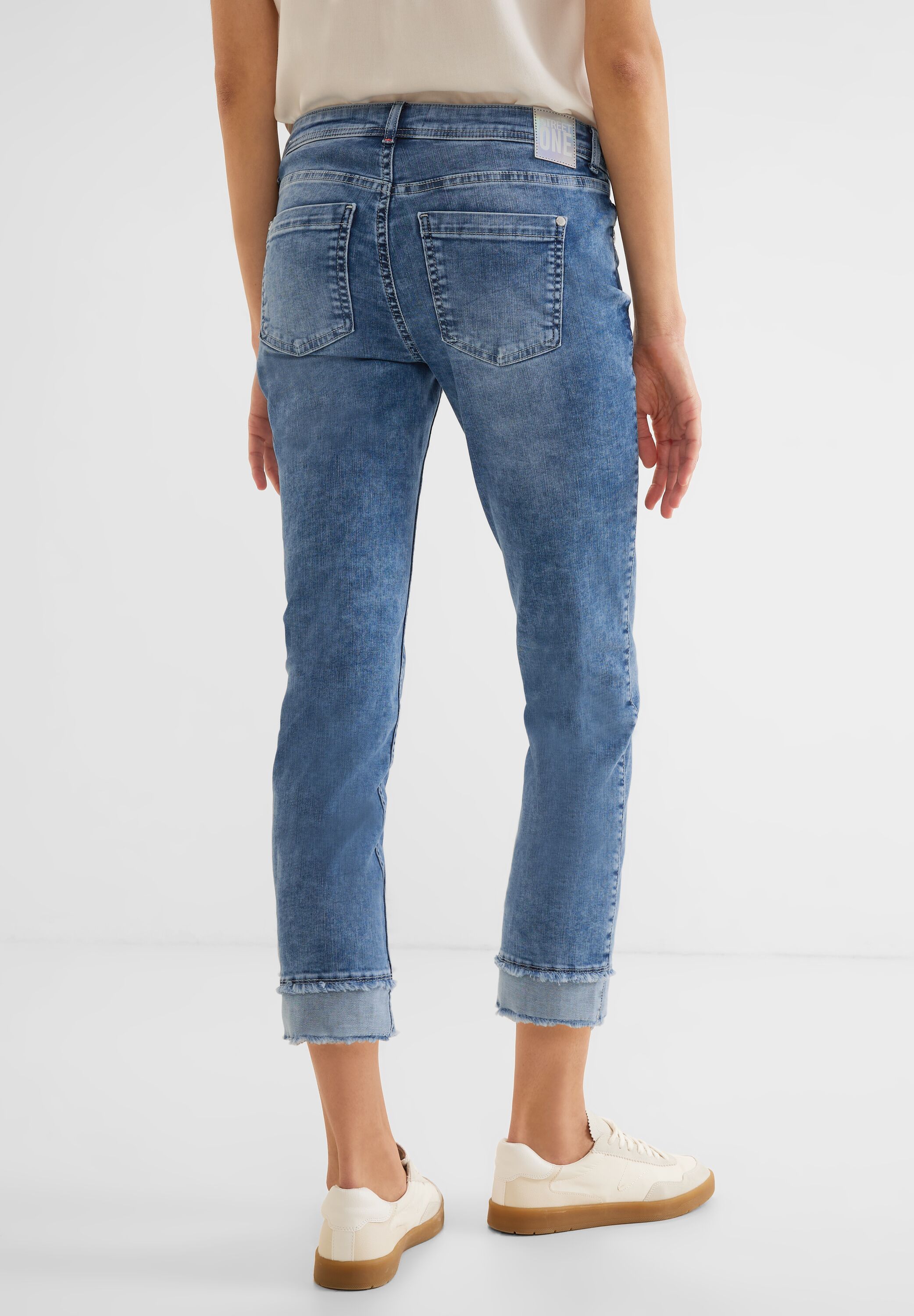 Casual Fit Jeans in 7/8