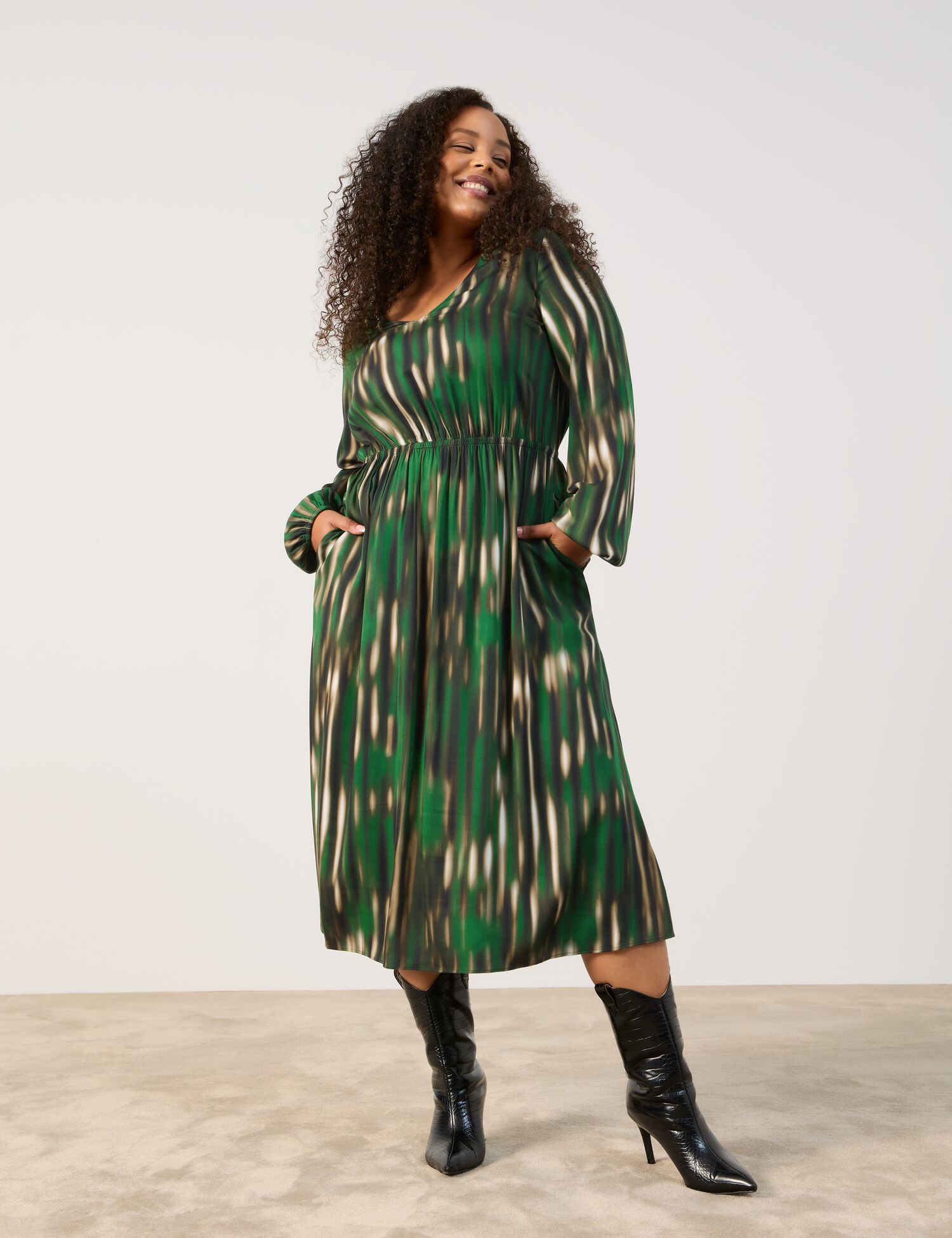 Midikleid mit V-Ausschnitt