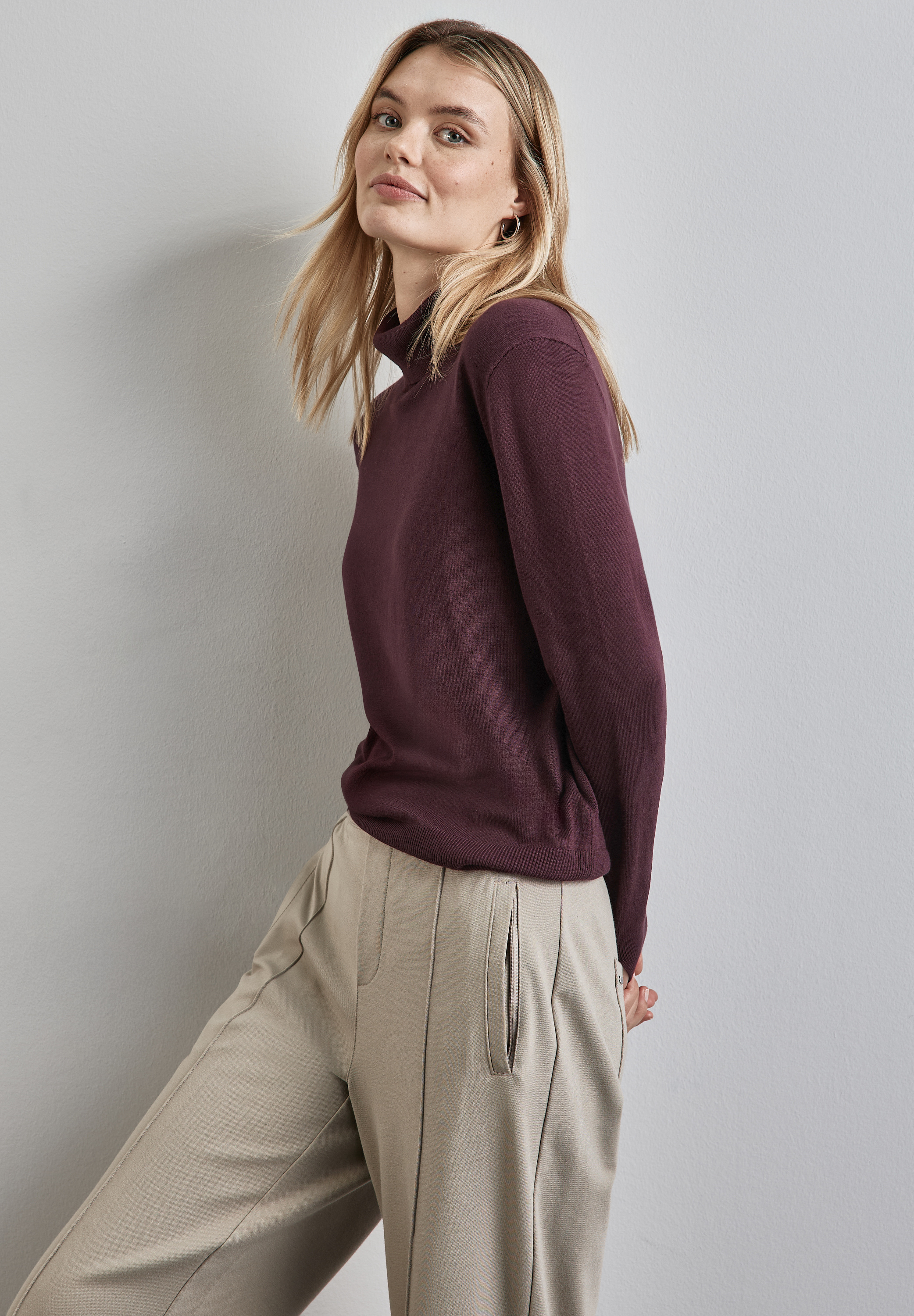 Basic Rollkragen-Pullover