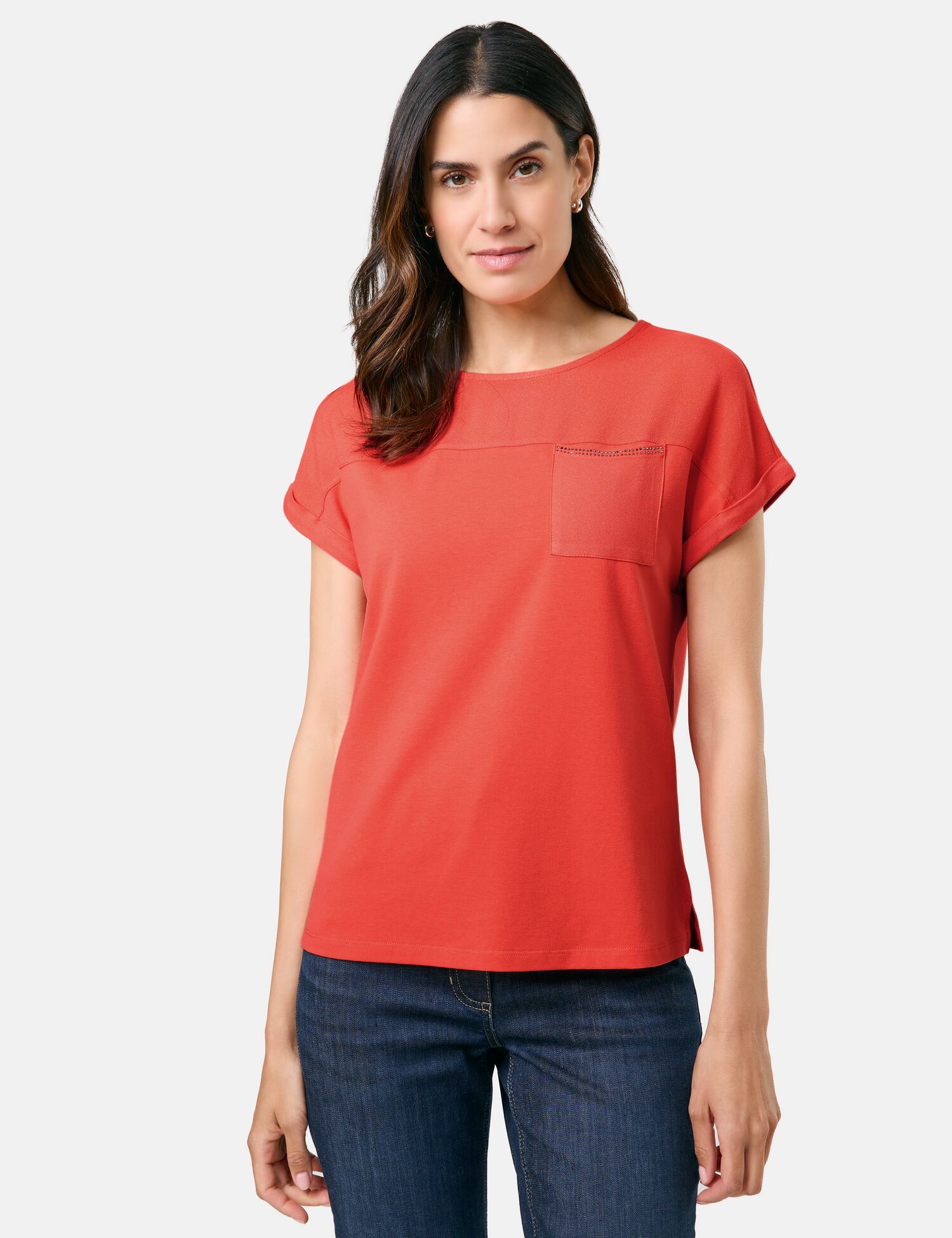 Kurzarmshirt mit Material-Patch und Ziersteinchen