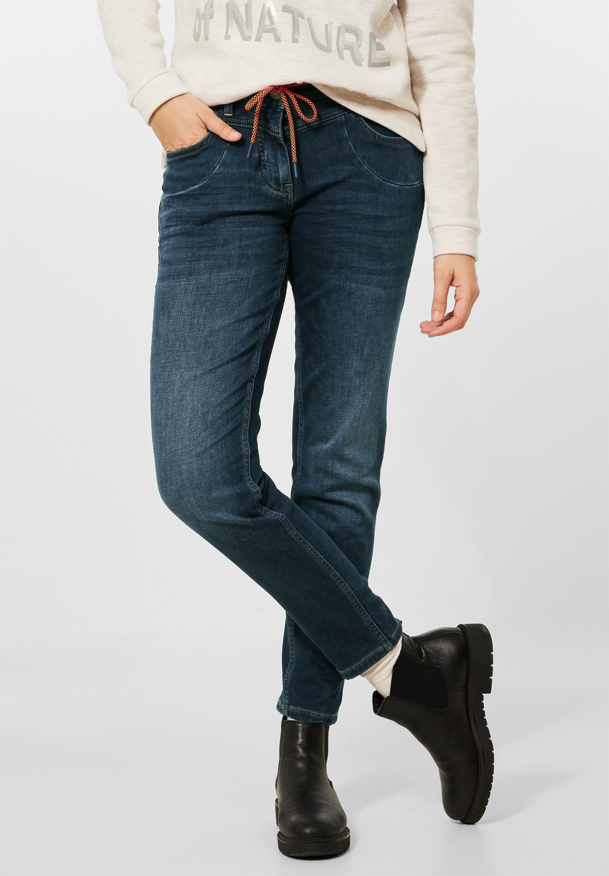 Casual Fit Jeans