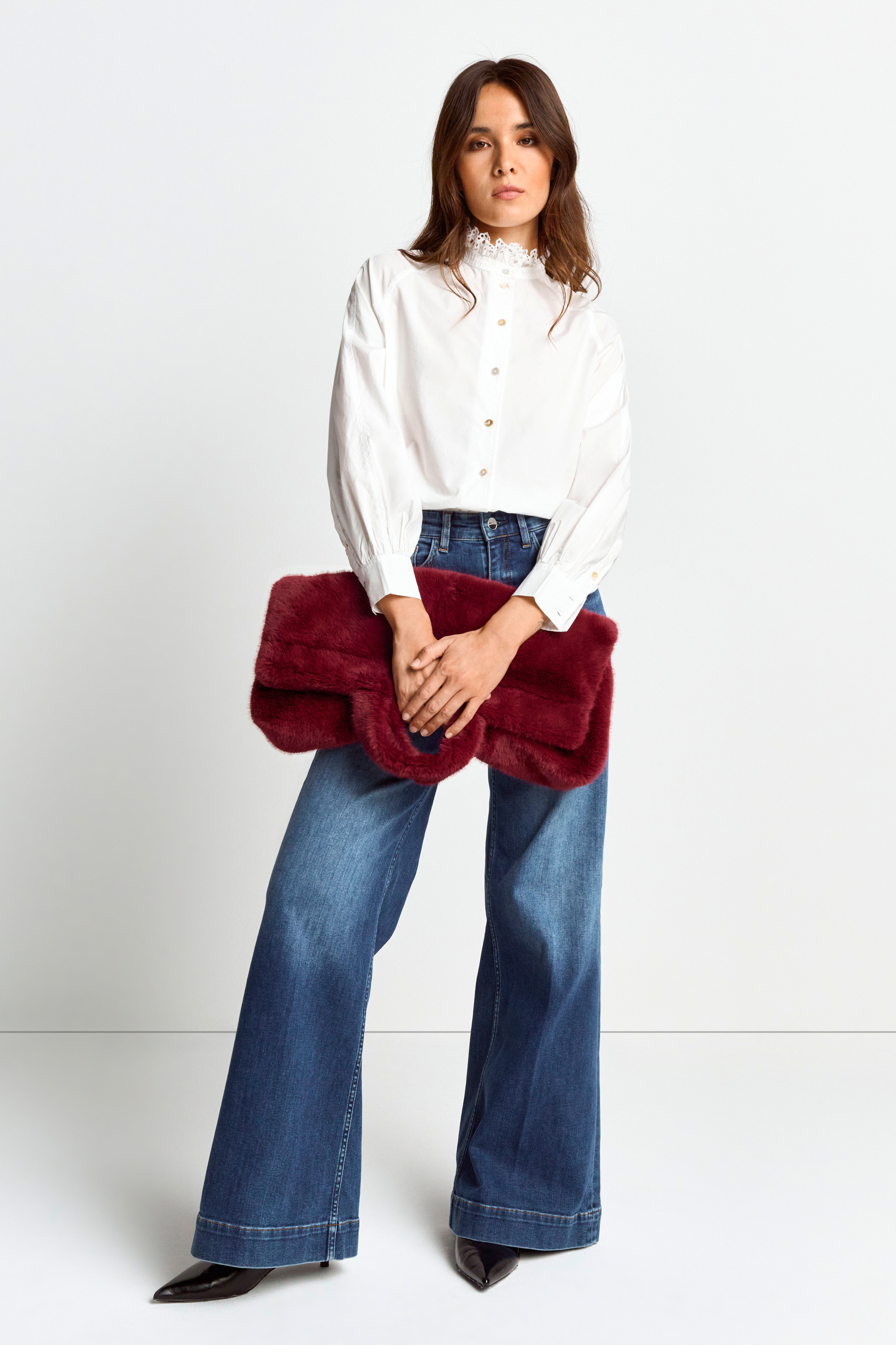 Blouse with embroidery organic