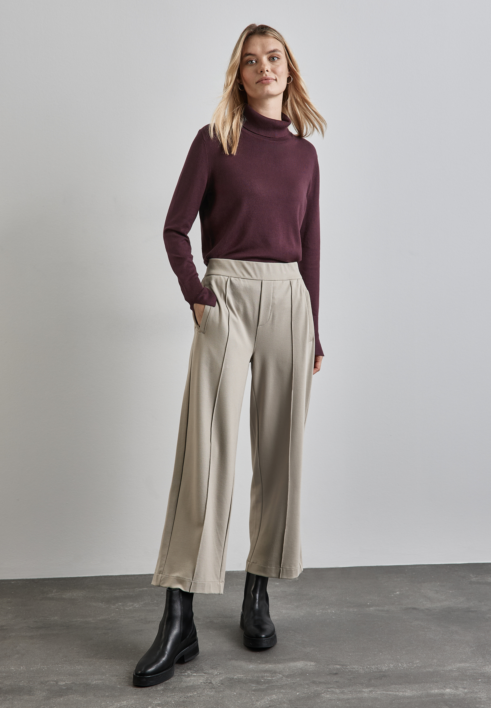 Basic Rollkragen-Pullover