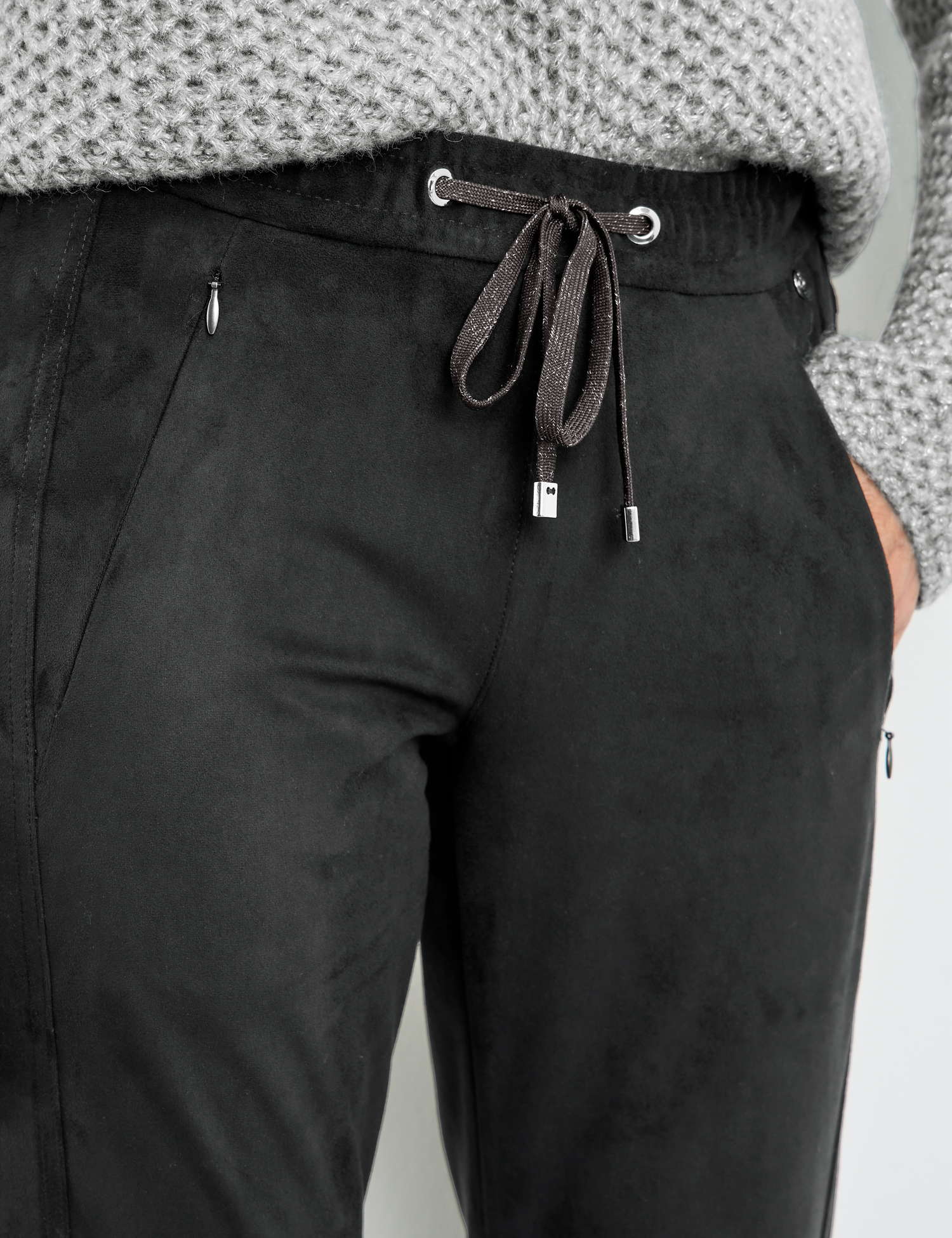 Modische Jogpants mit Dehnbund
