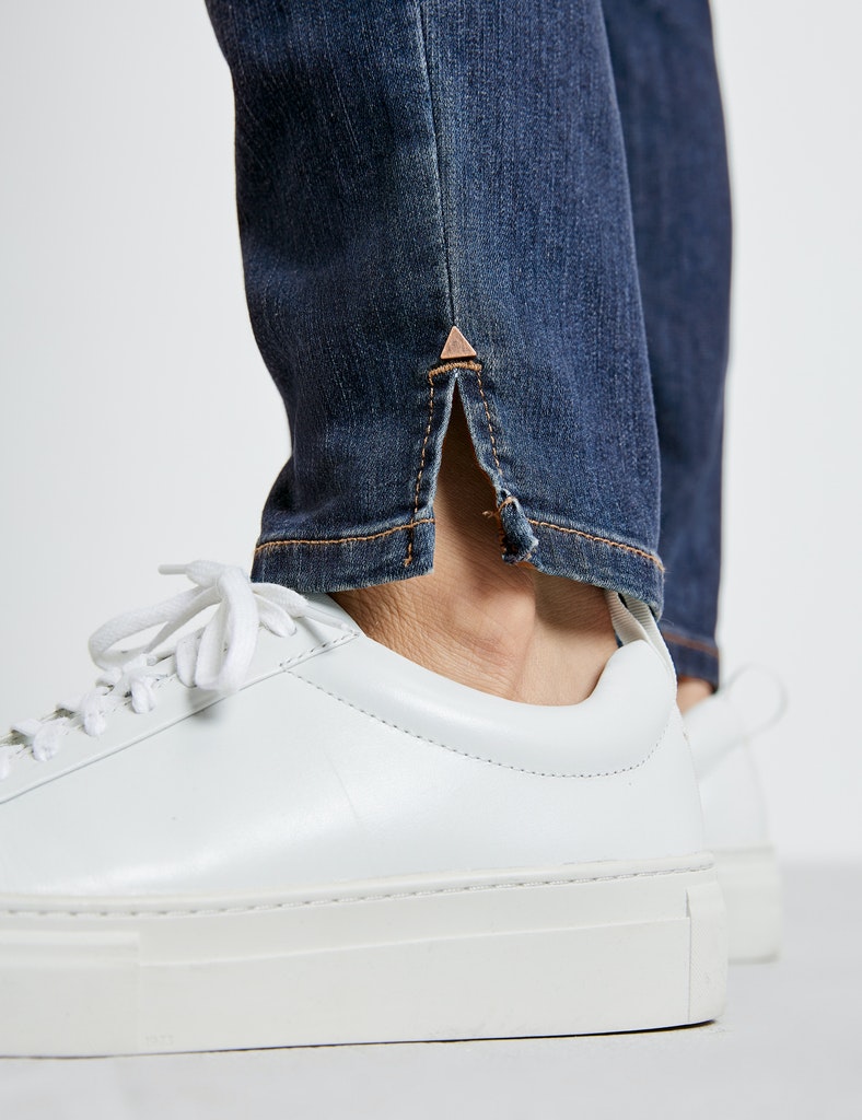 HOSE JEANS VERKUERZT