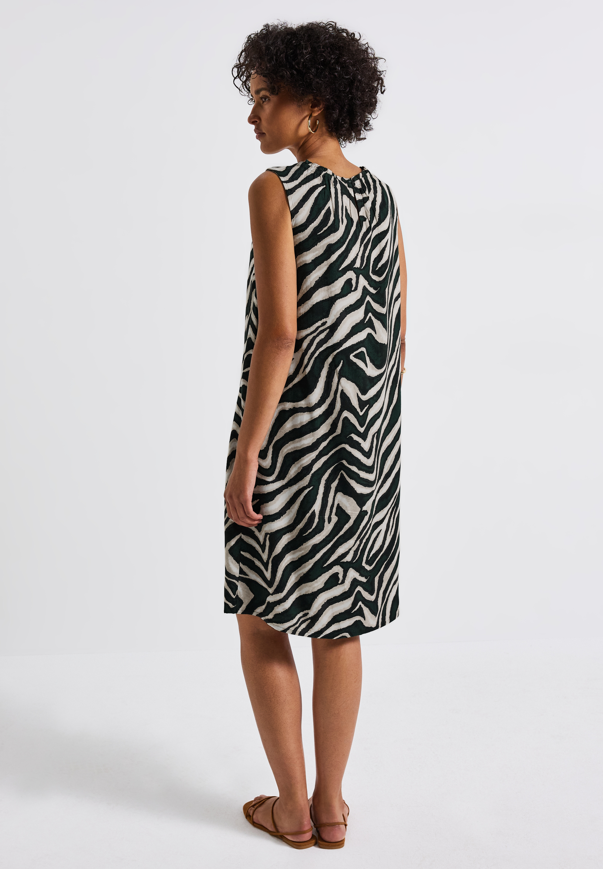 Gemustertes Kleid