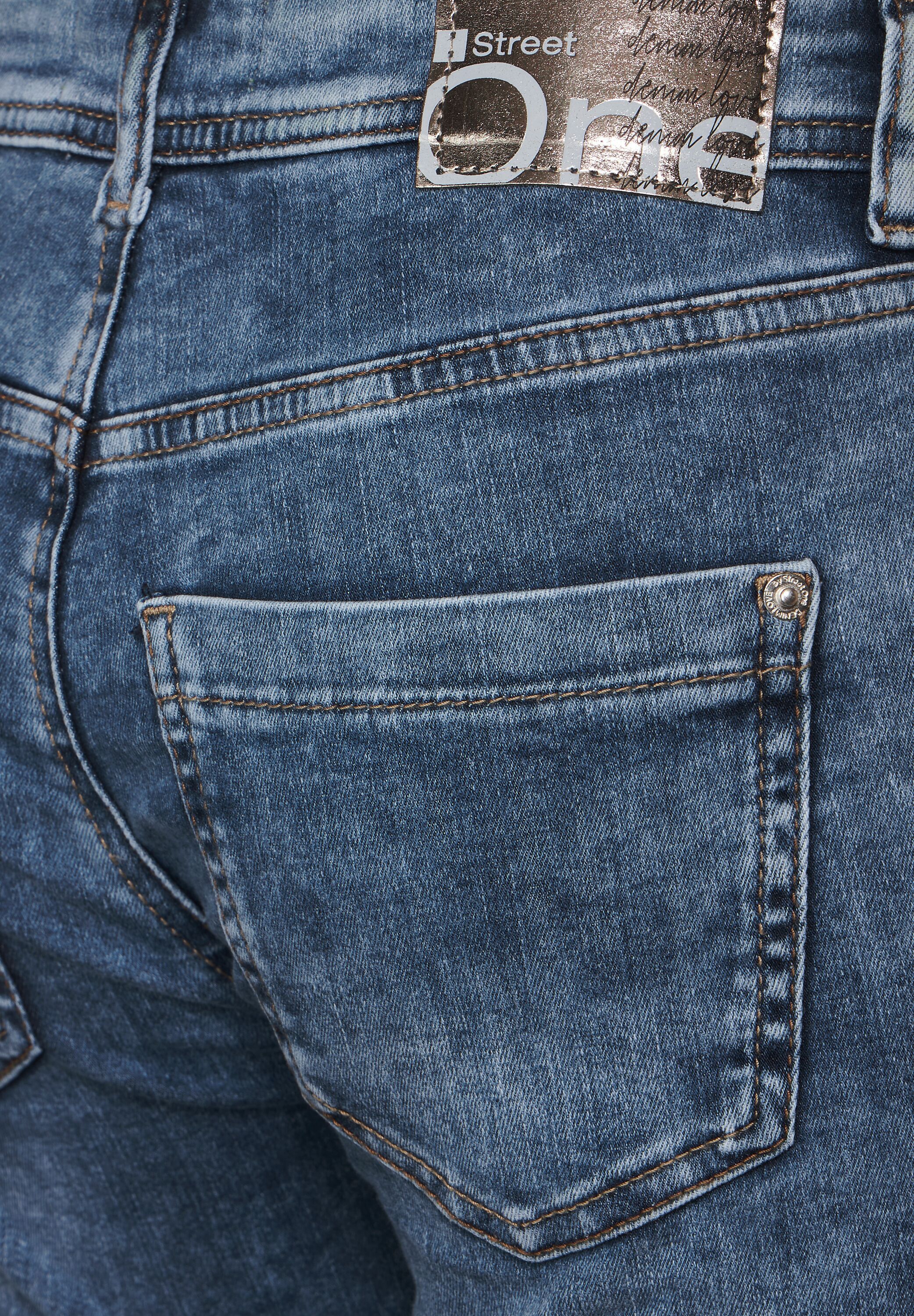 Casual Fit Jeans in 3/4