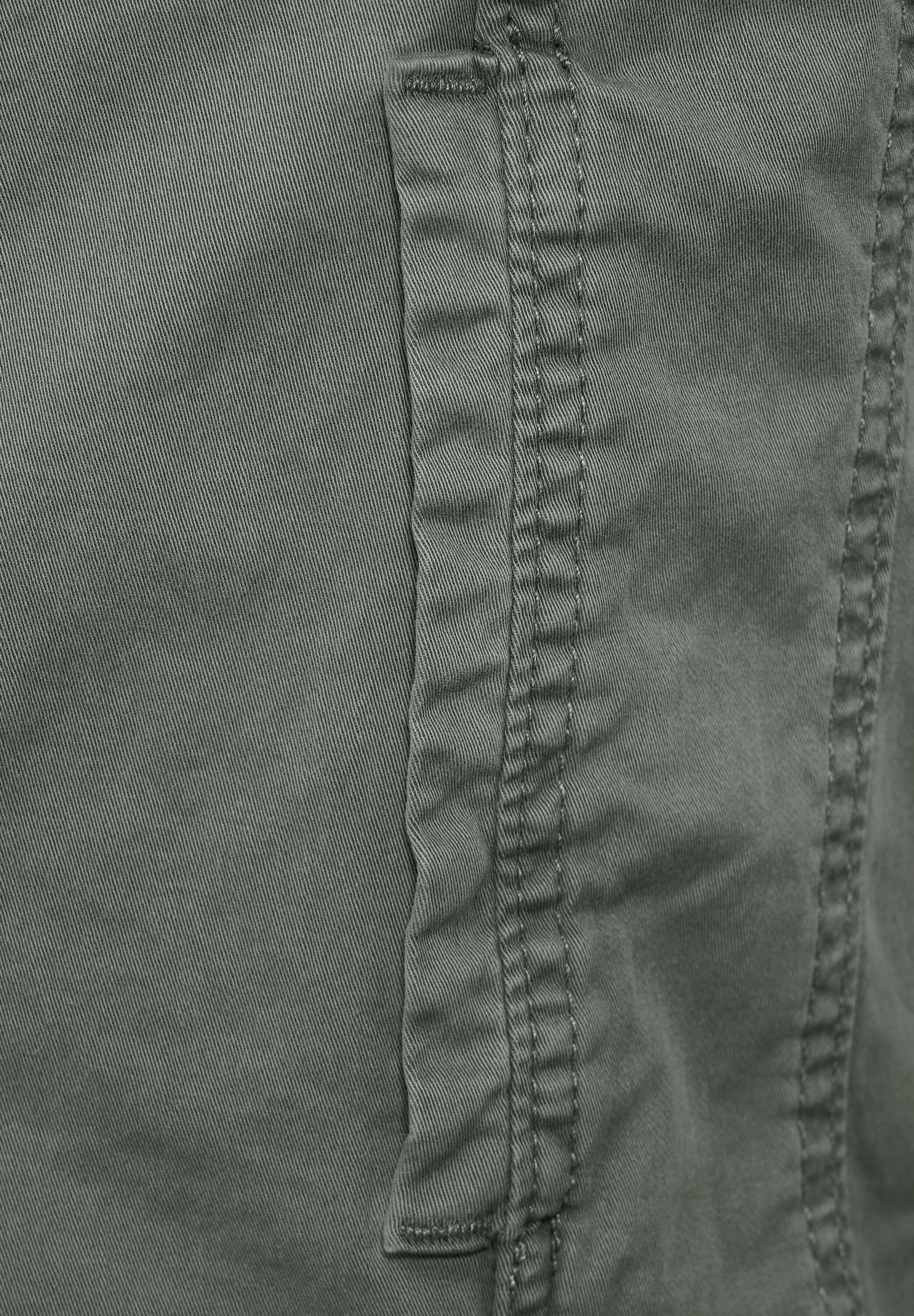 Jeansjacke in Farbe