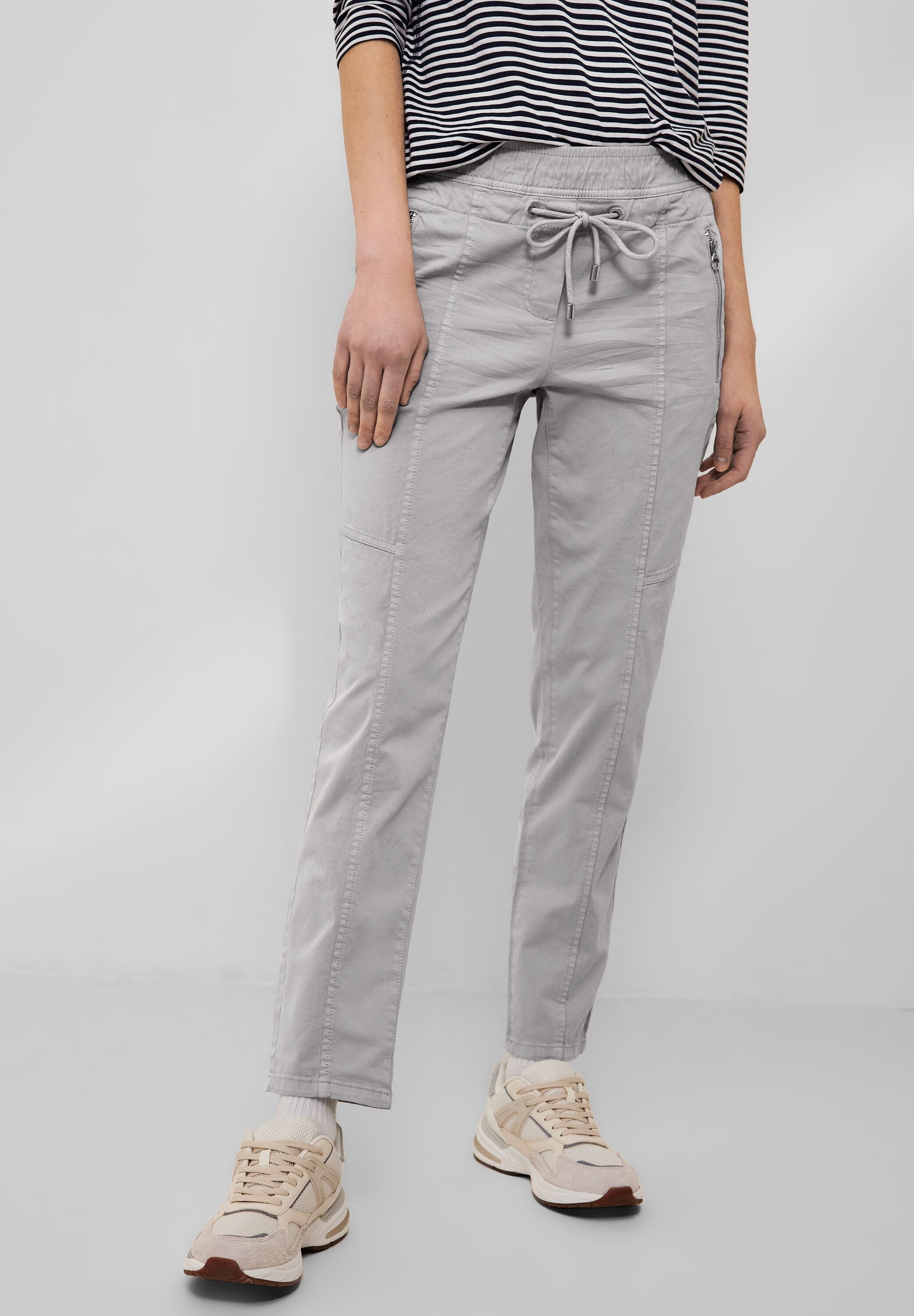 Casual Fit Hose