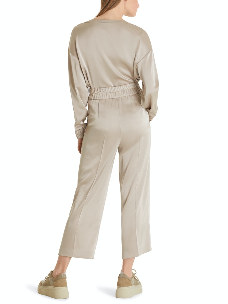 Verkürzte Satinhose