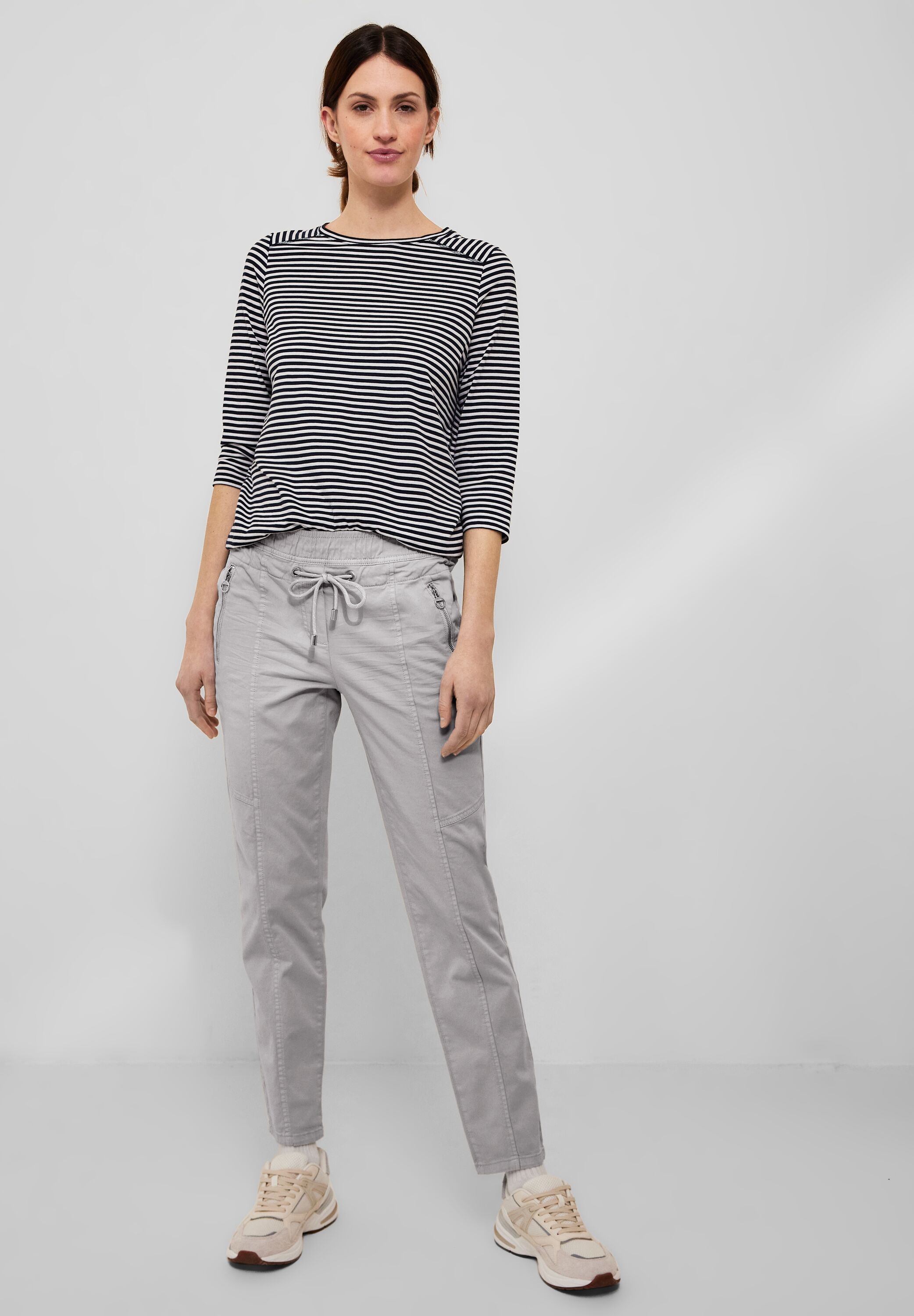 Casual Fit Hose