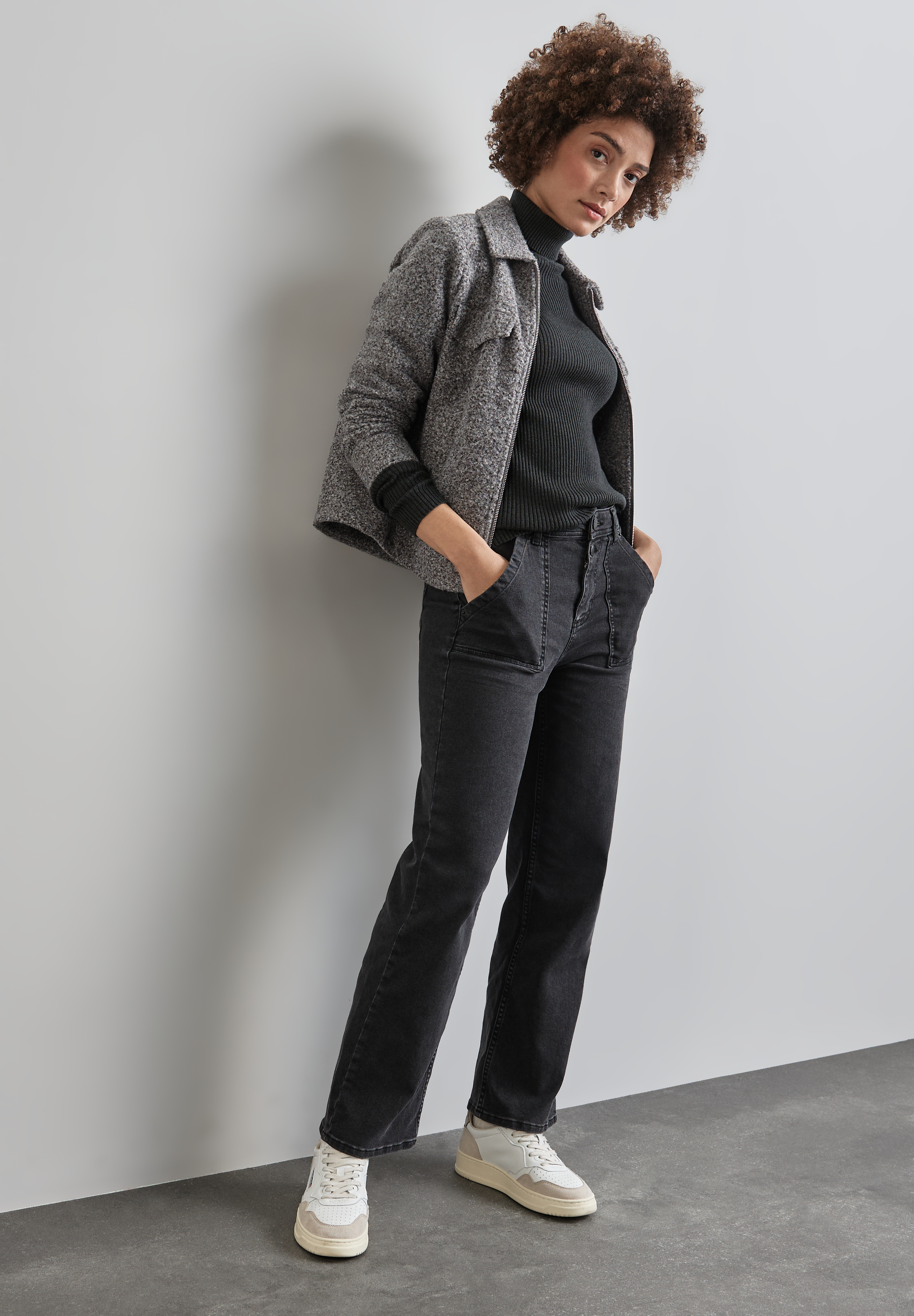 Basic Rollkragen-Pullover