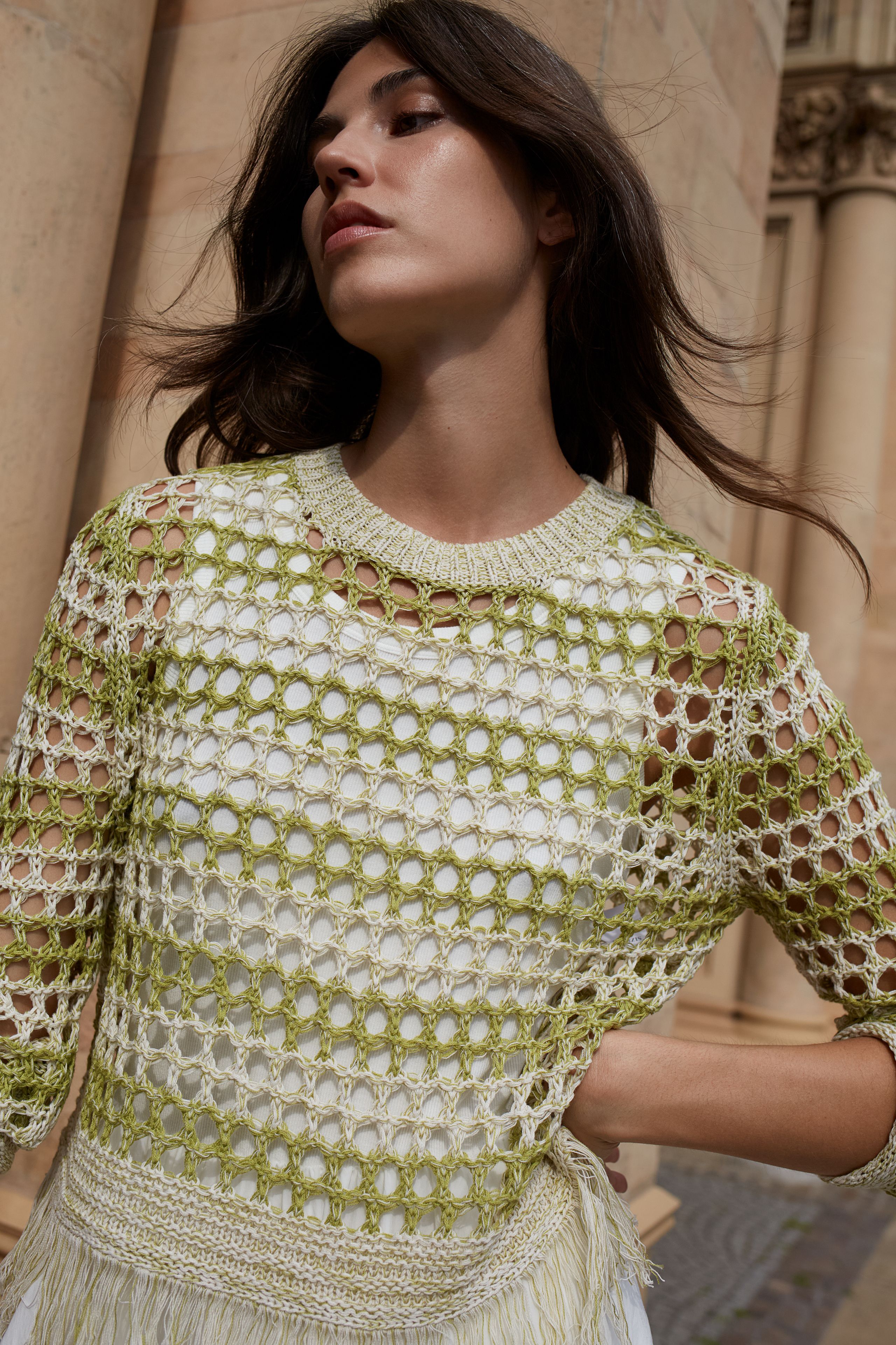 Pullover in Netzoptik