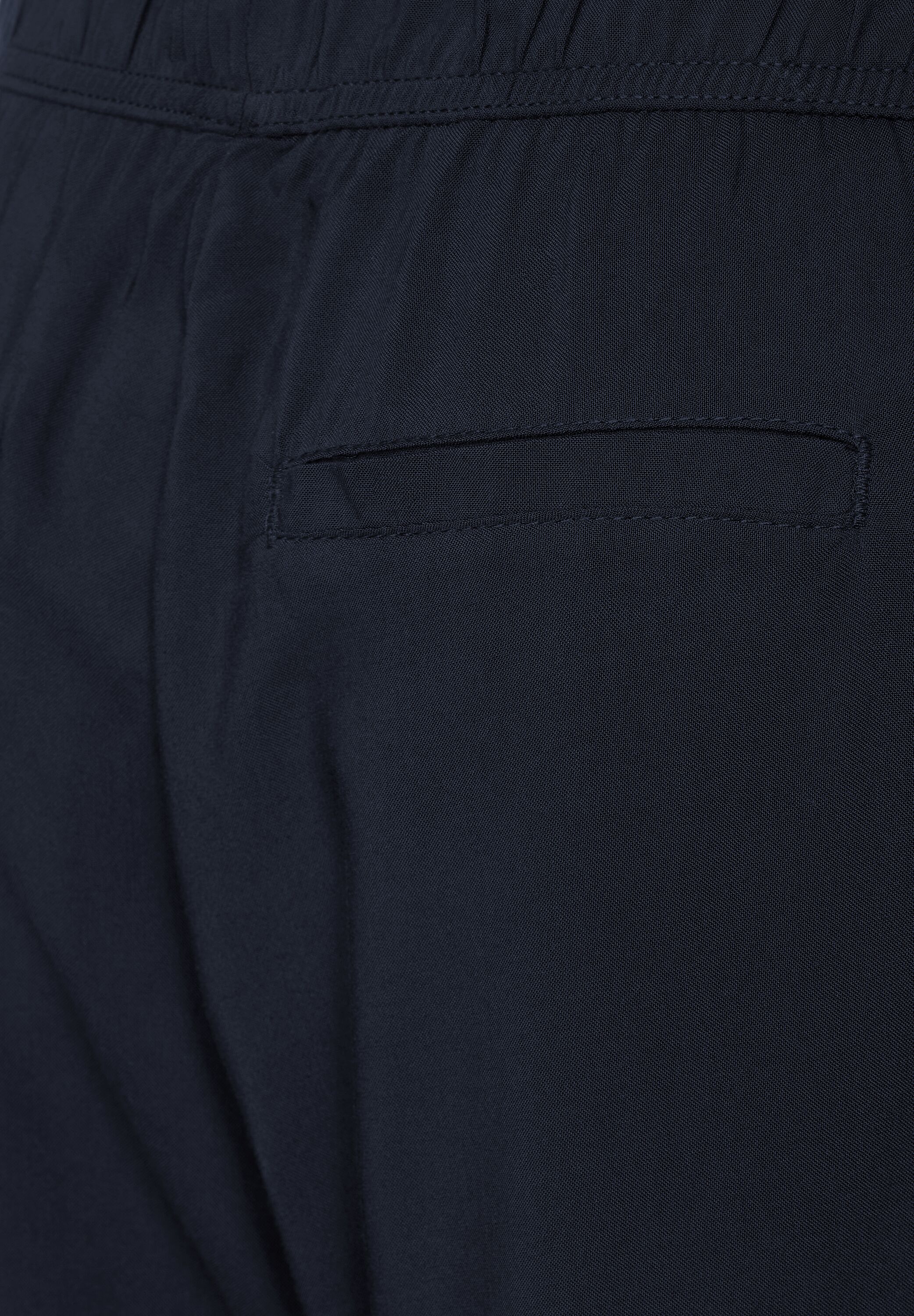 Loose Fit Hose