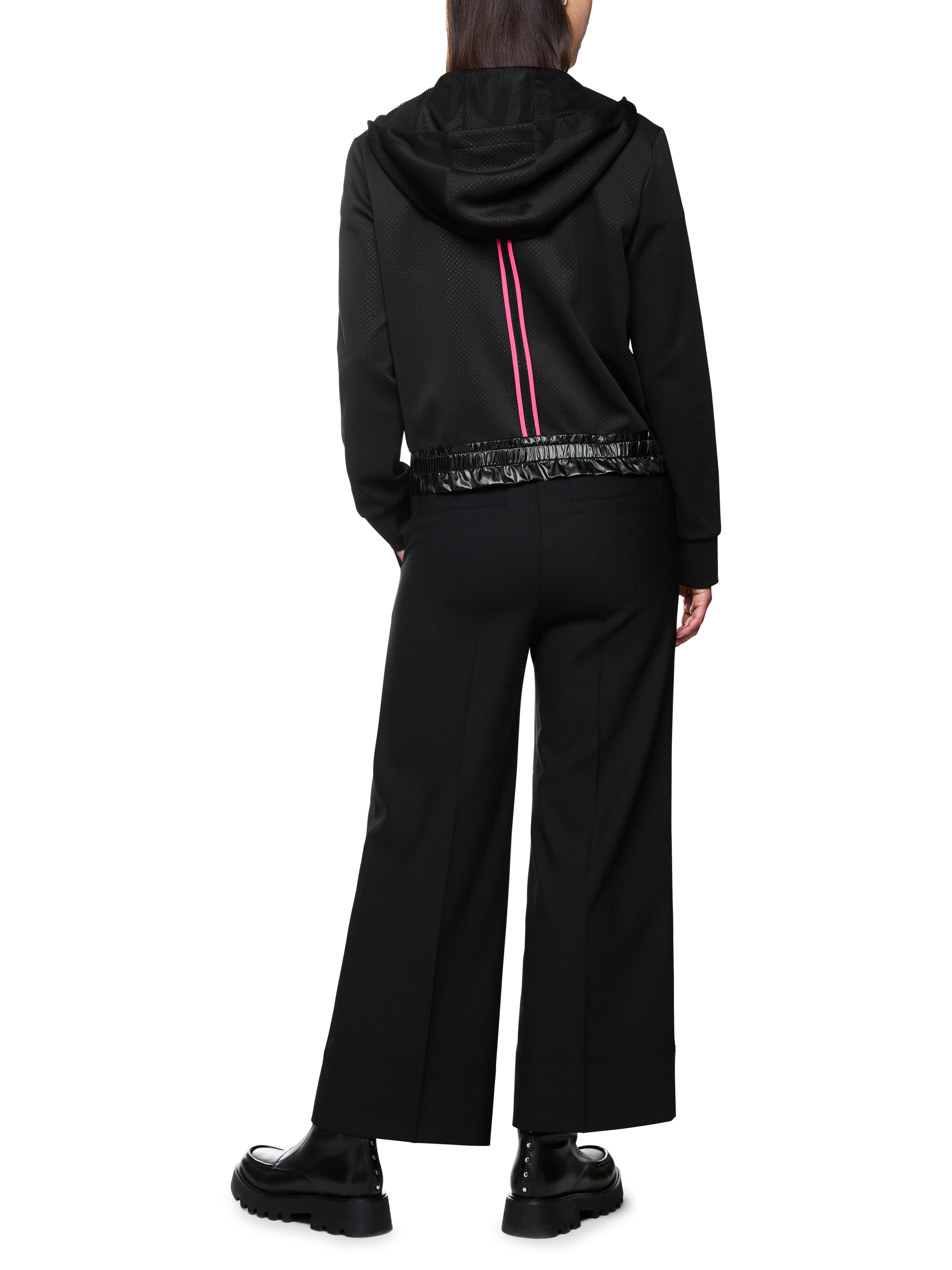 Sportive Jacke mit Kontraststreifen