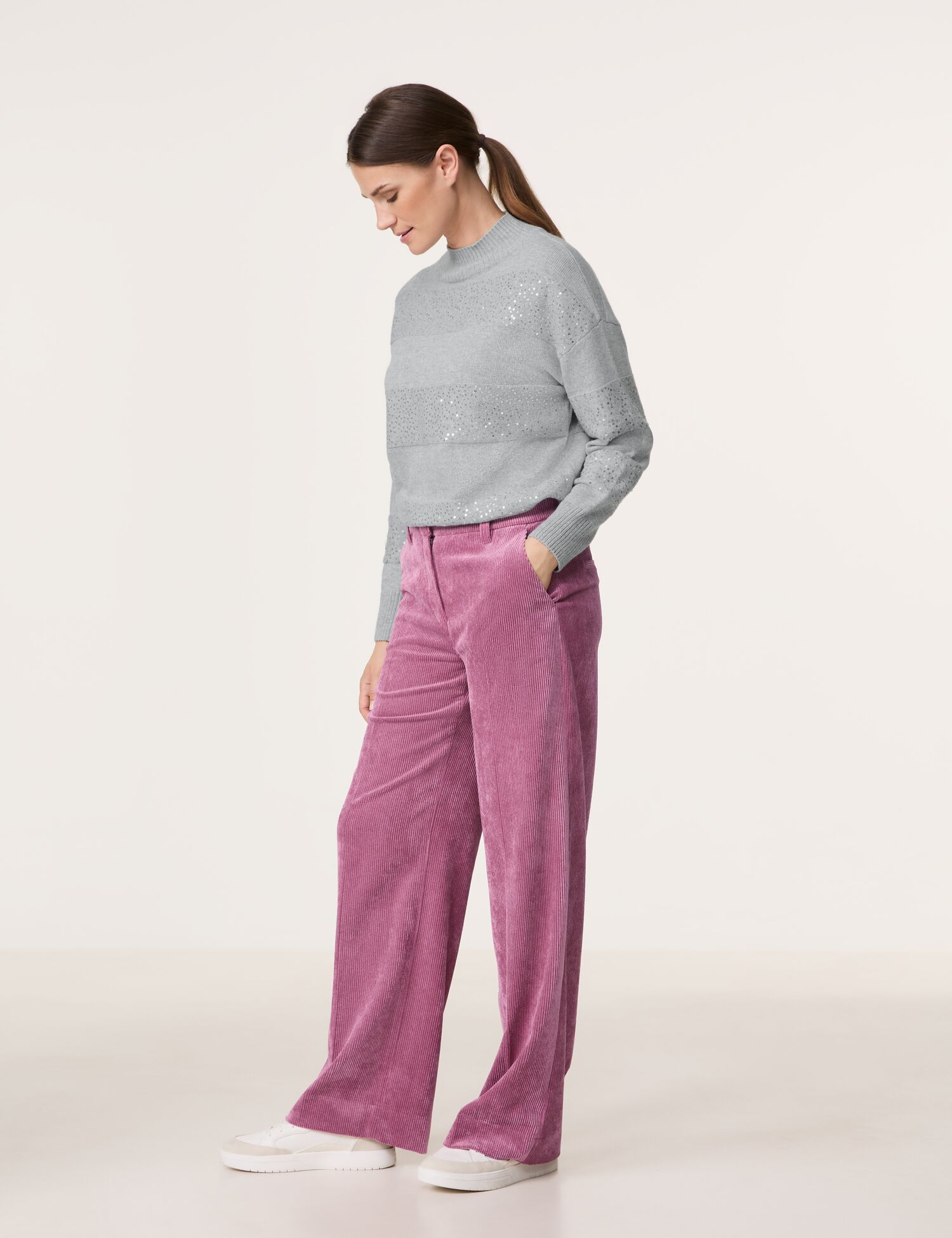 Cordhose mit weitem Bein