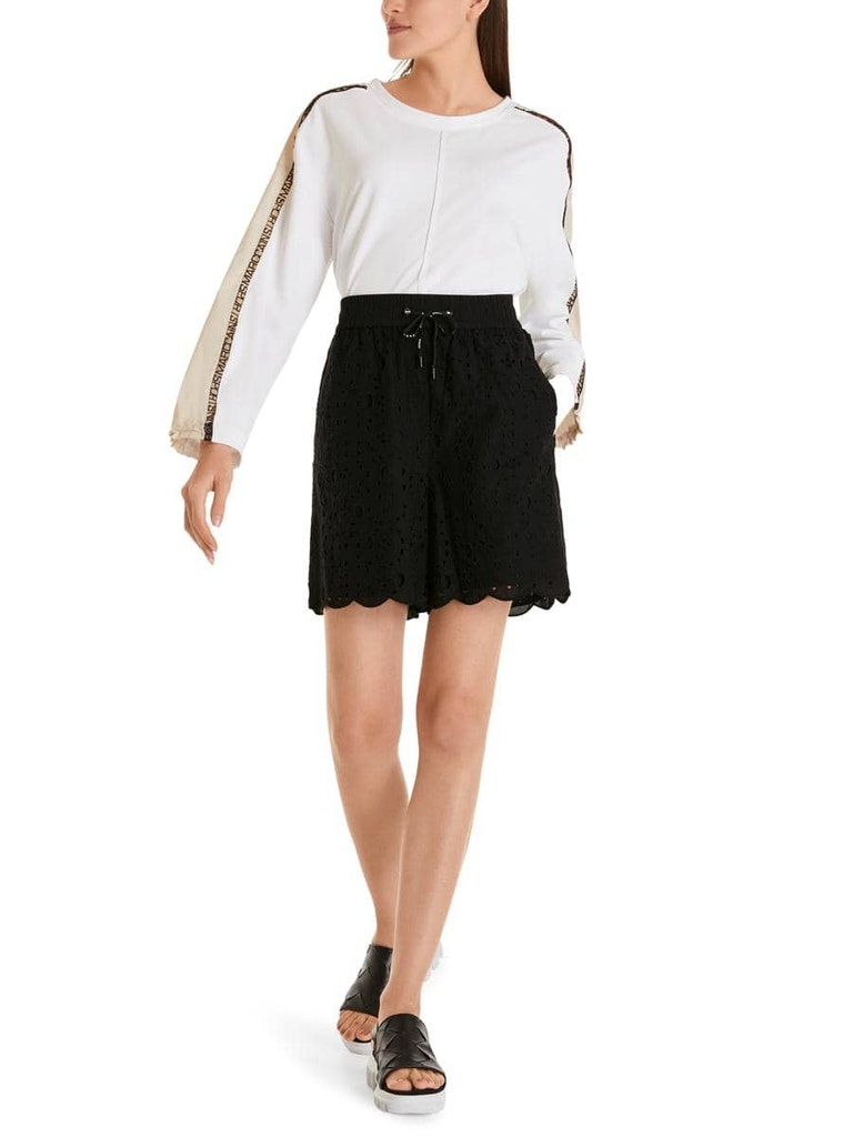 Shorts aus Lochspitze