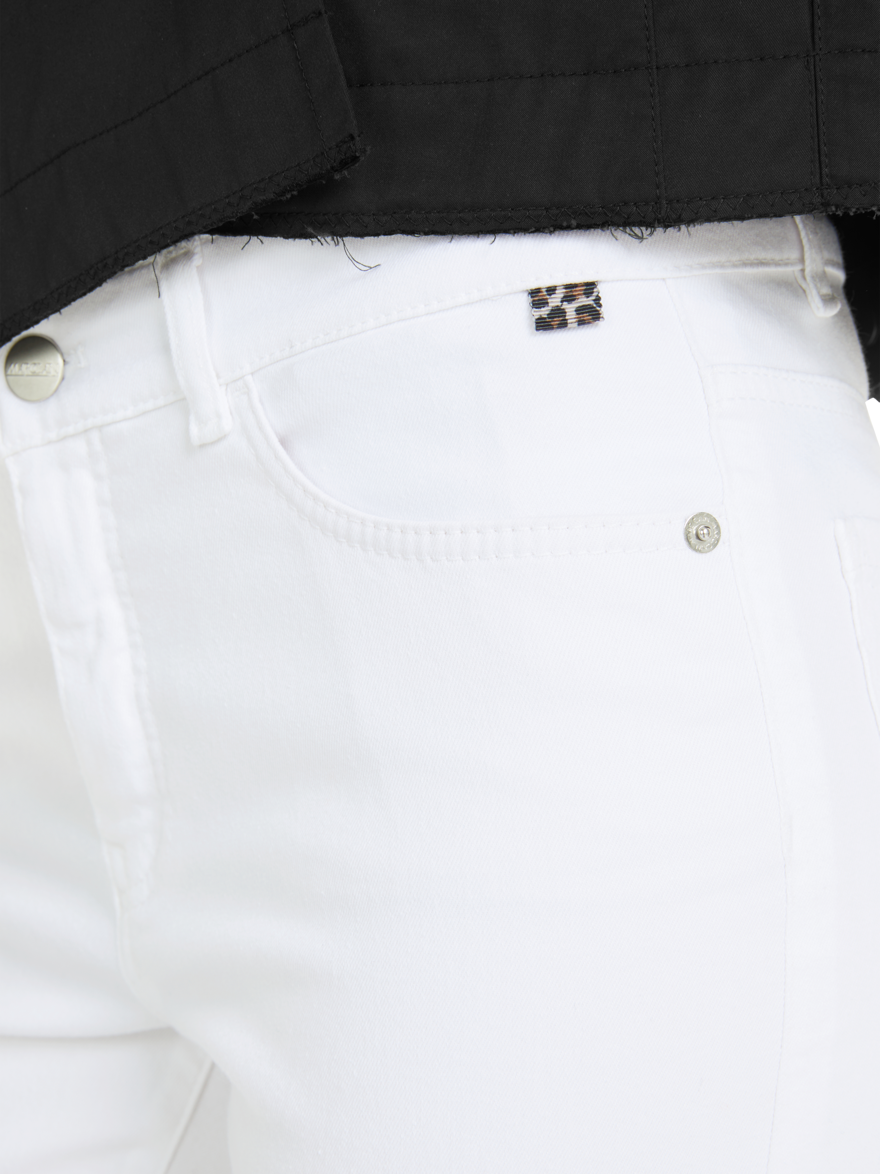 Jeans Modell SILEA "Rethink Together"