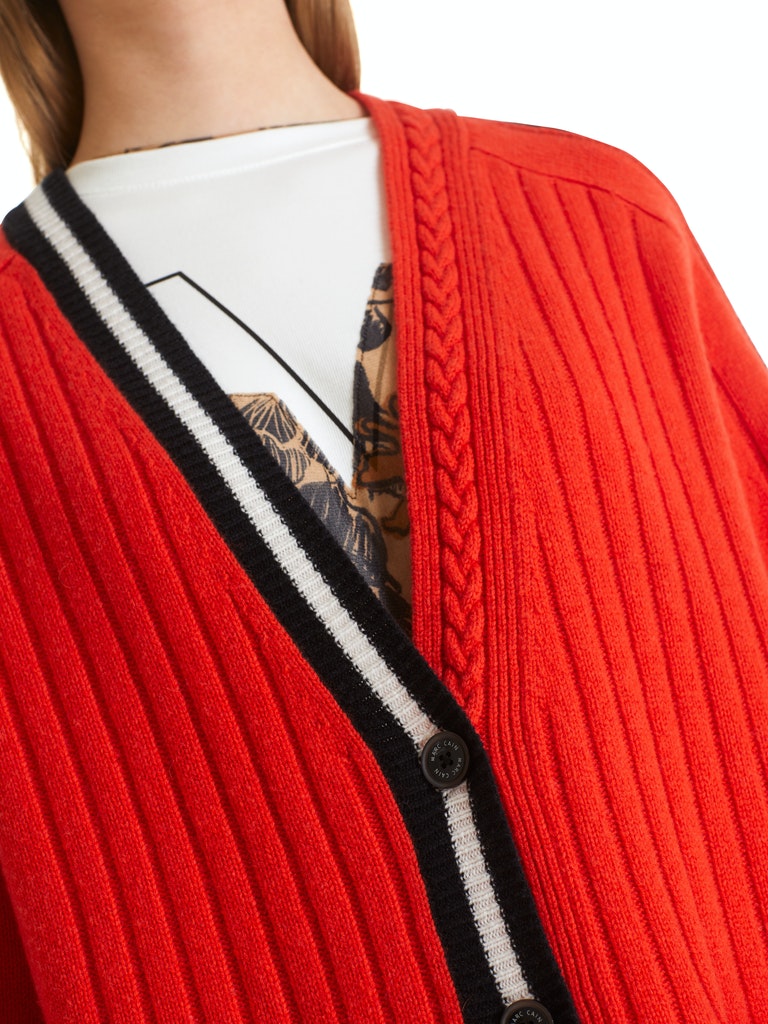 Cardigan im College-Style