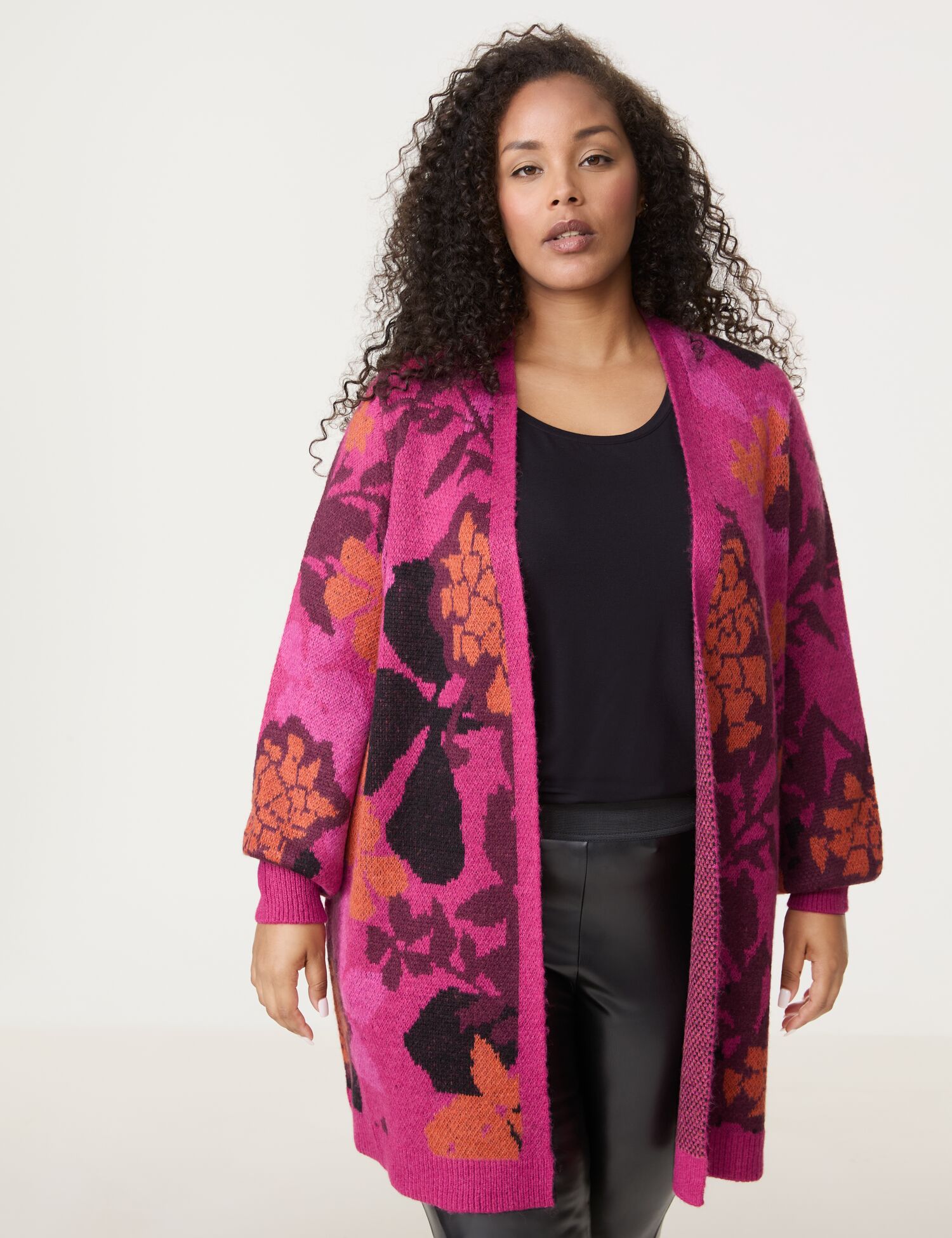 Lange Strickjacke mit Jacquardmuster