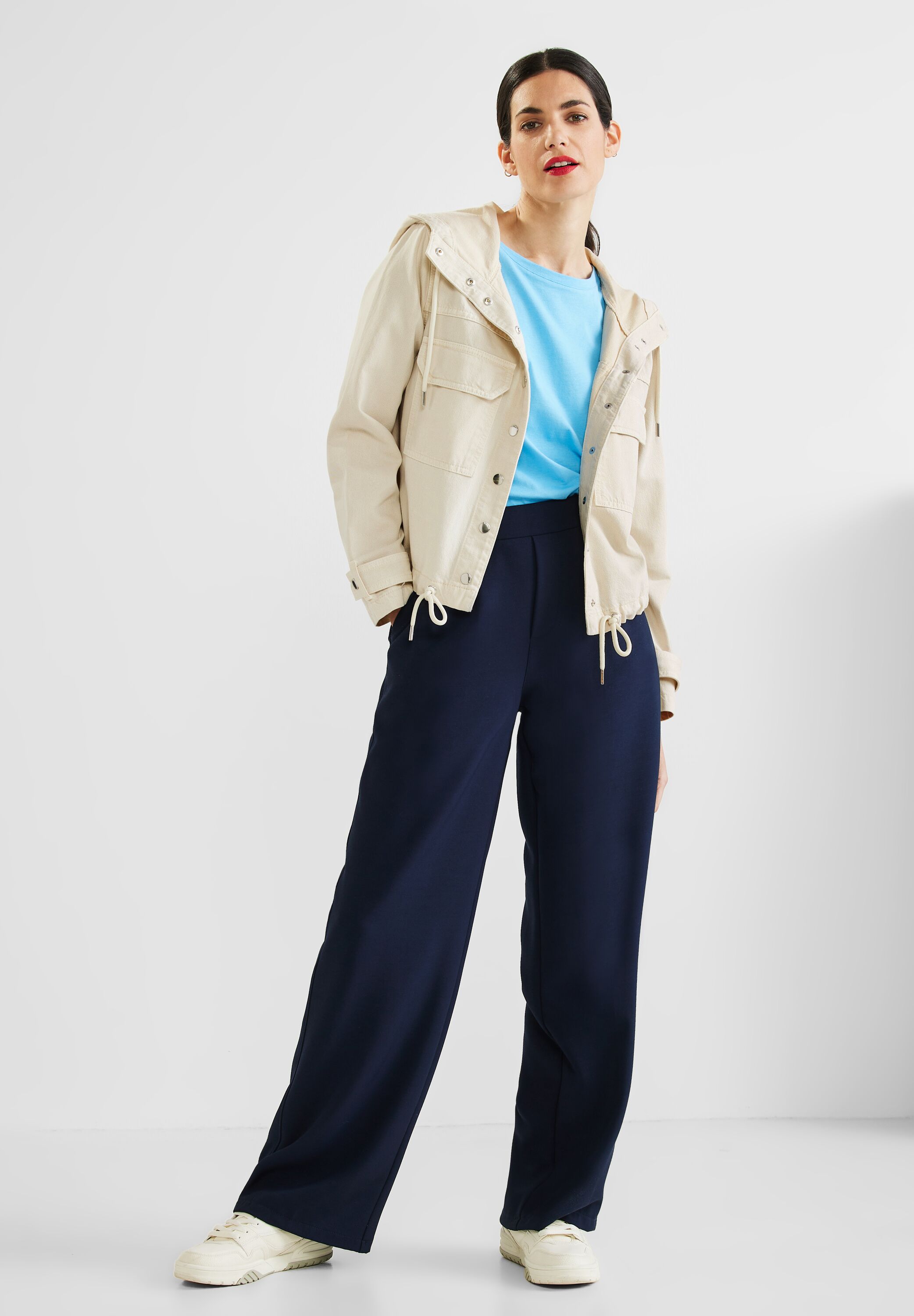 Jeansjacke mit Kapuze