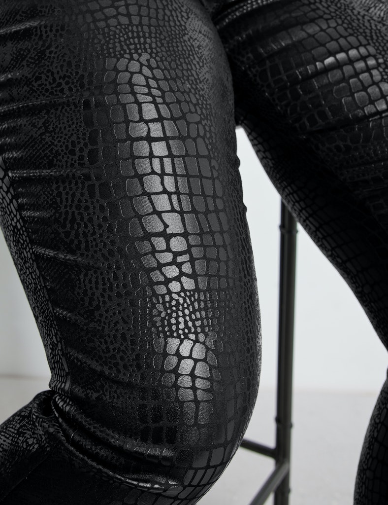 Betty Hose mit Snake-Print