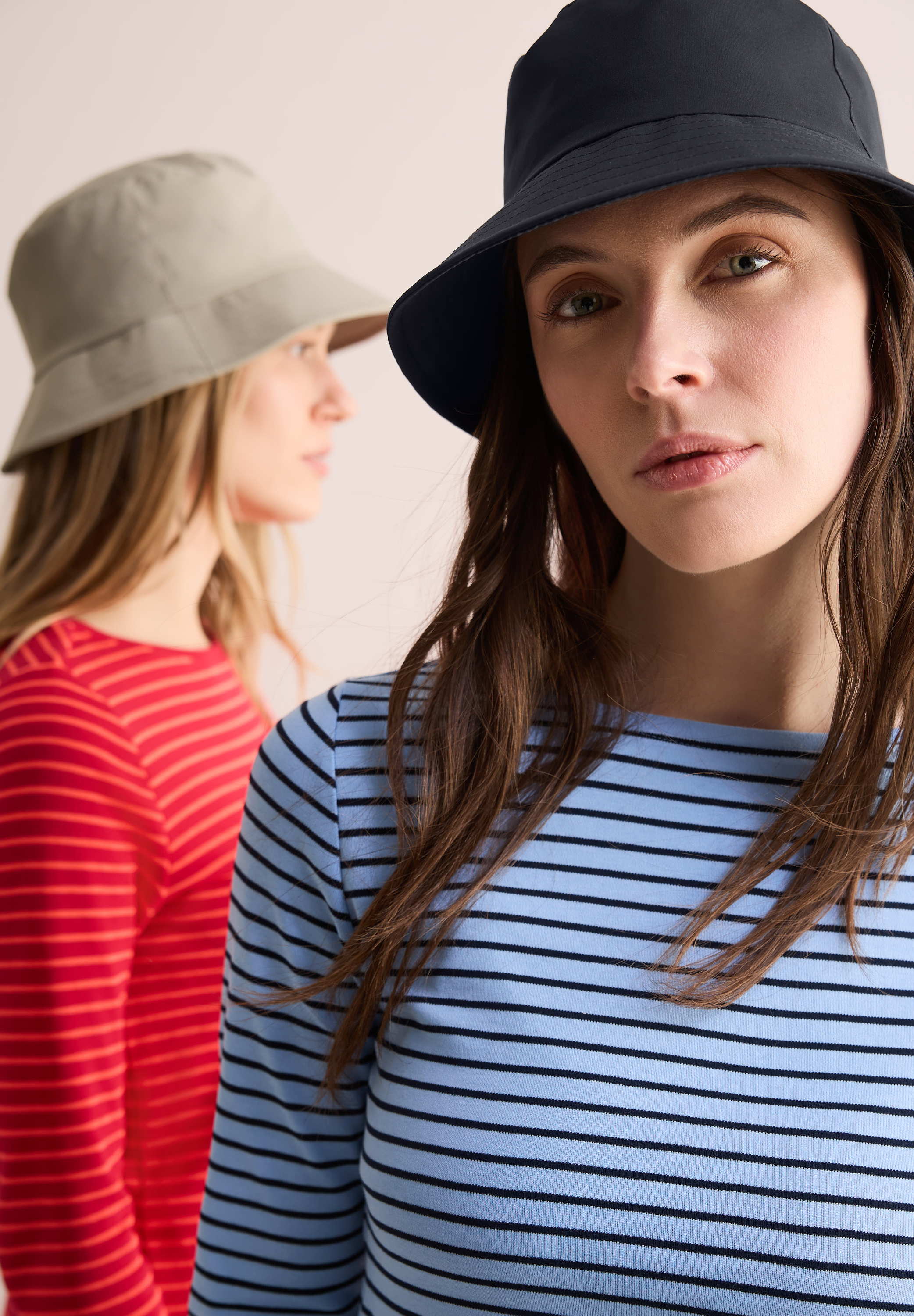 Bucket Hat mit Effekt
