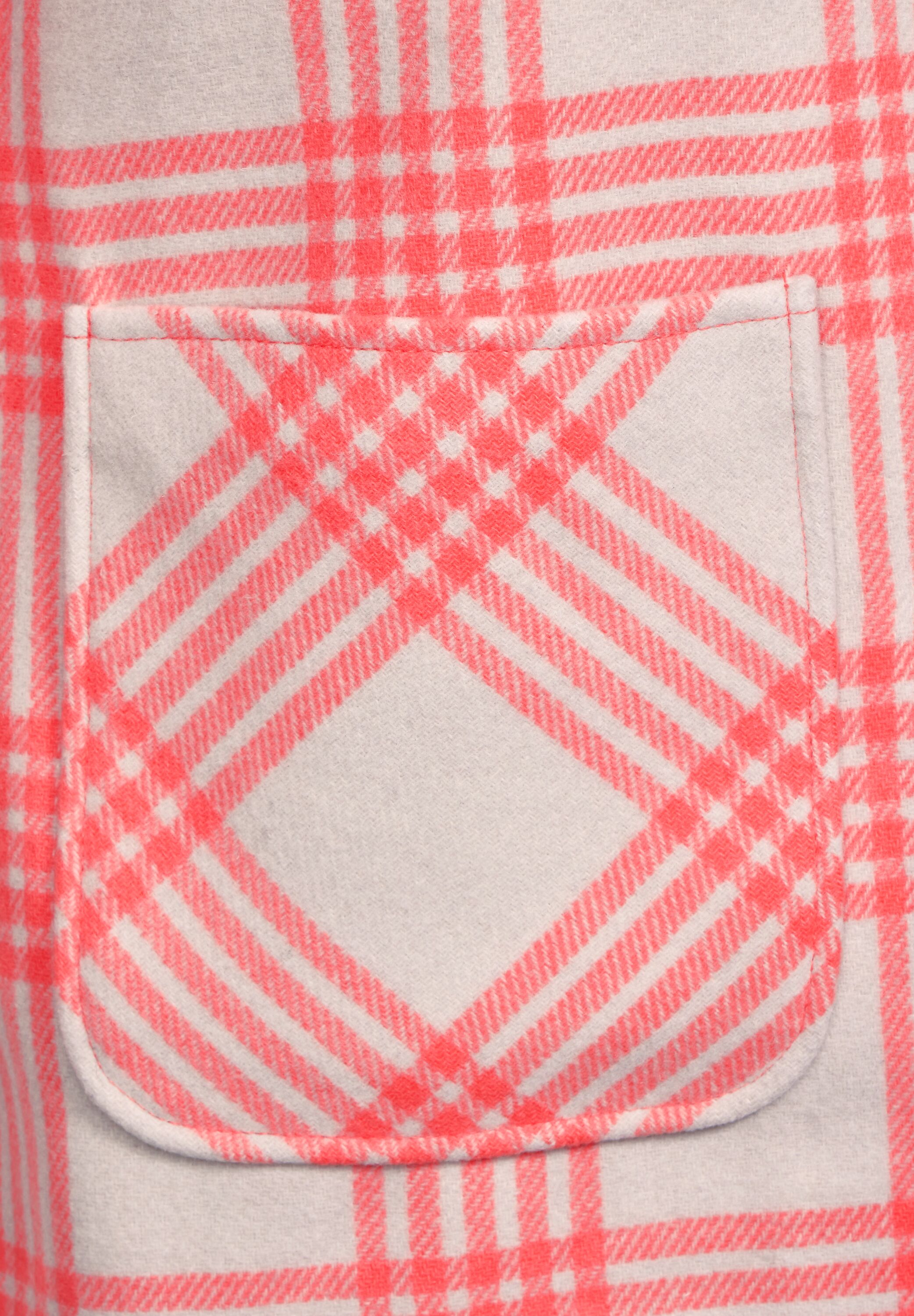 Karierter Übergangsmantel