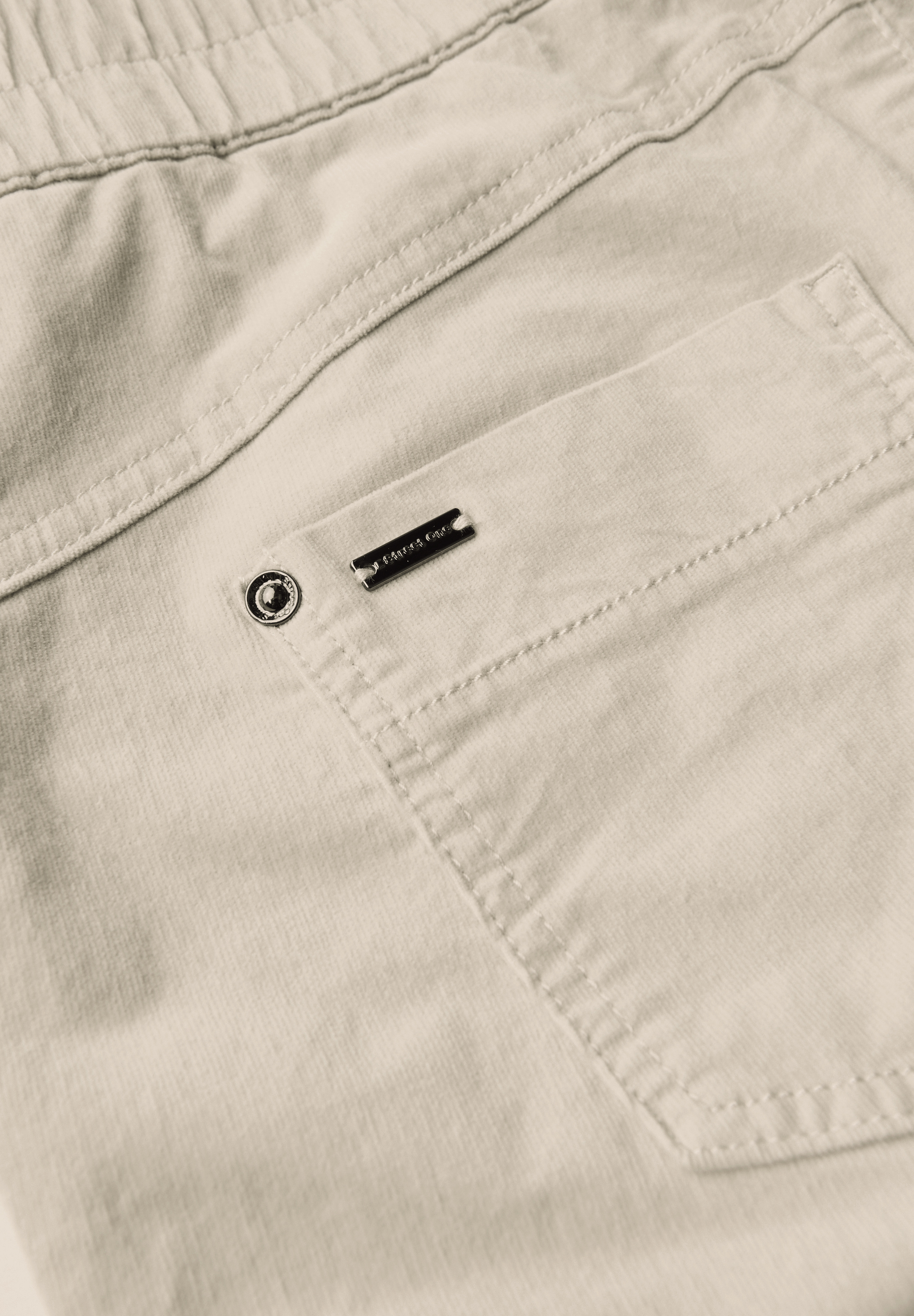 Loose Fit Cordhose