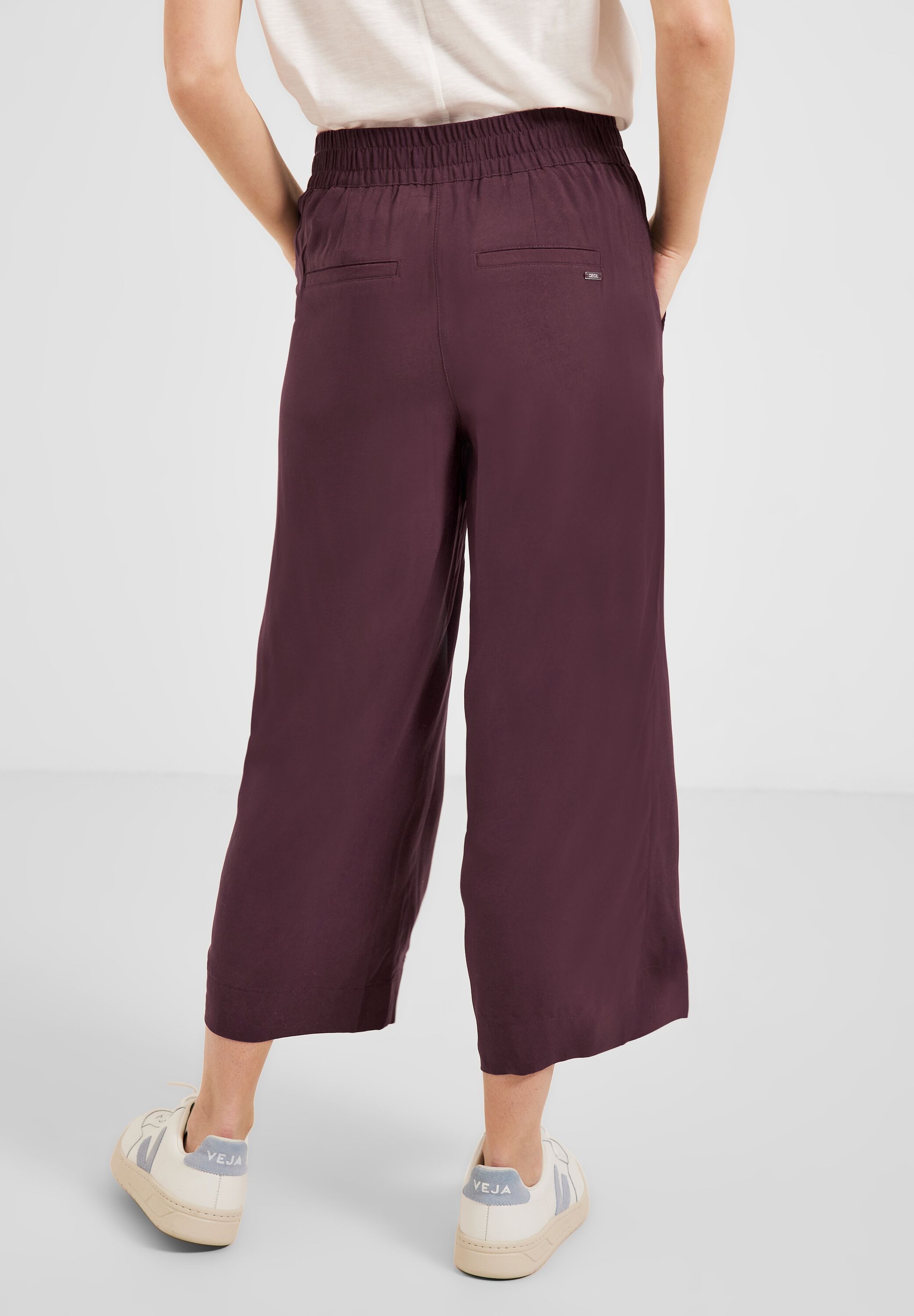 Loose Fit Hose
