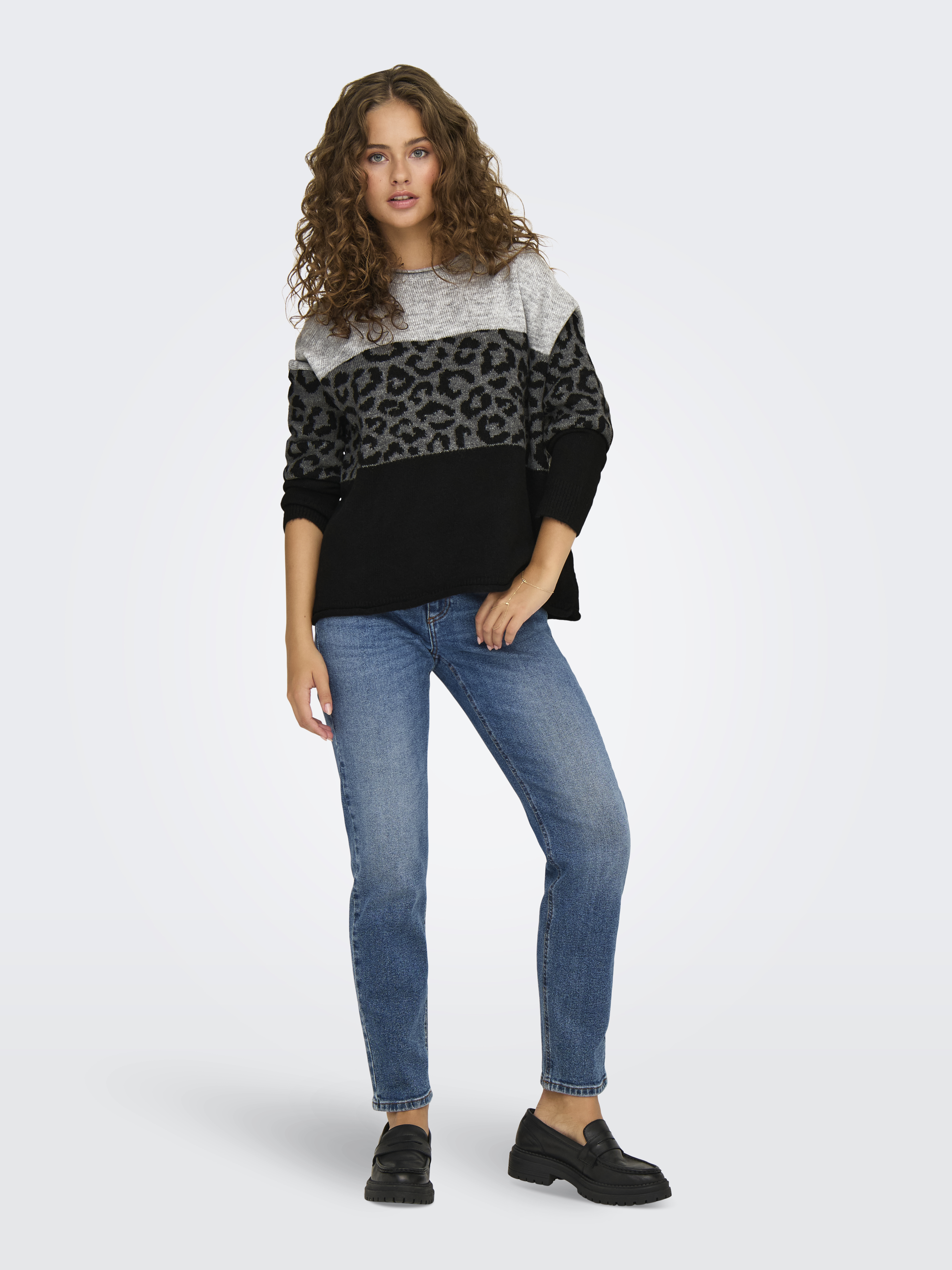 ONLJADE ANIMAL LS O-NECK KNT NOOS