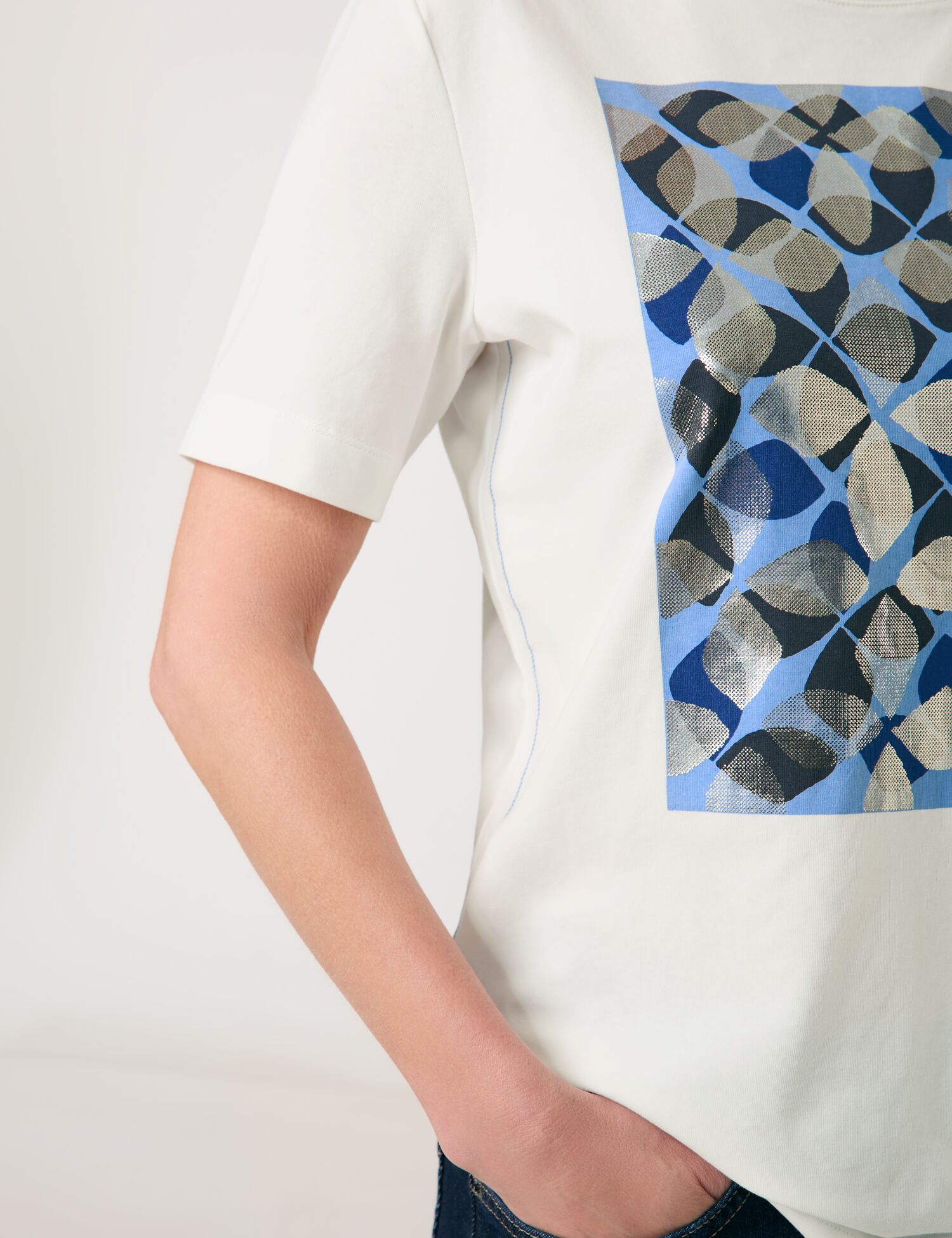 T-Shirt mit platziertem Frontprint