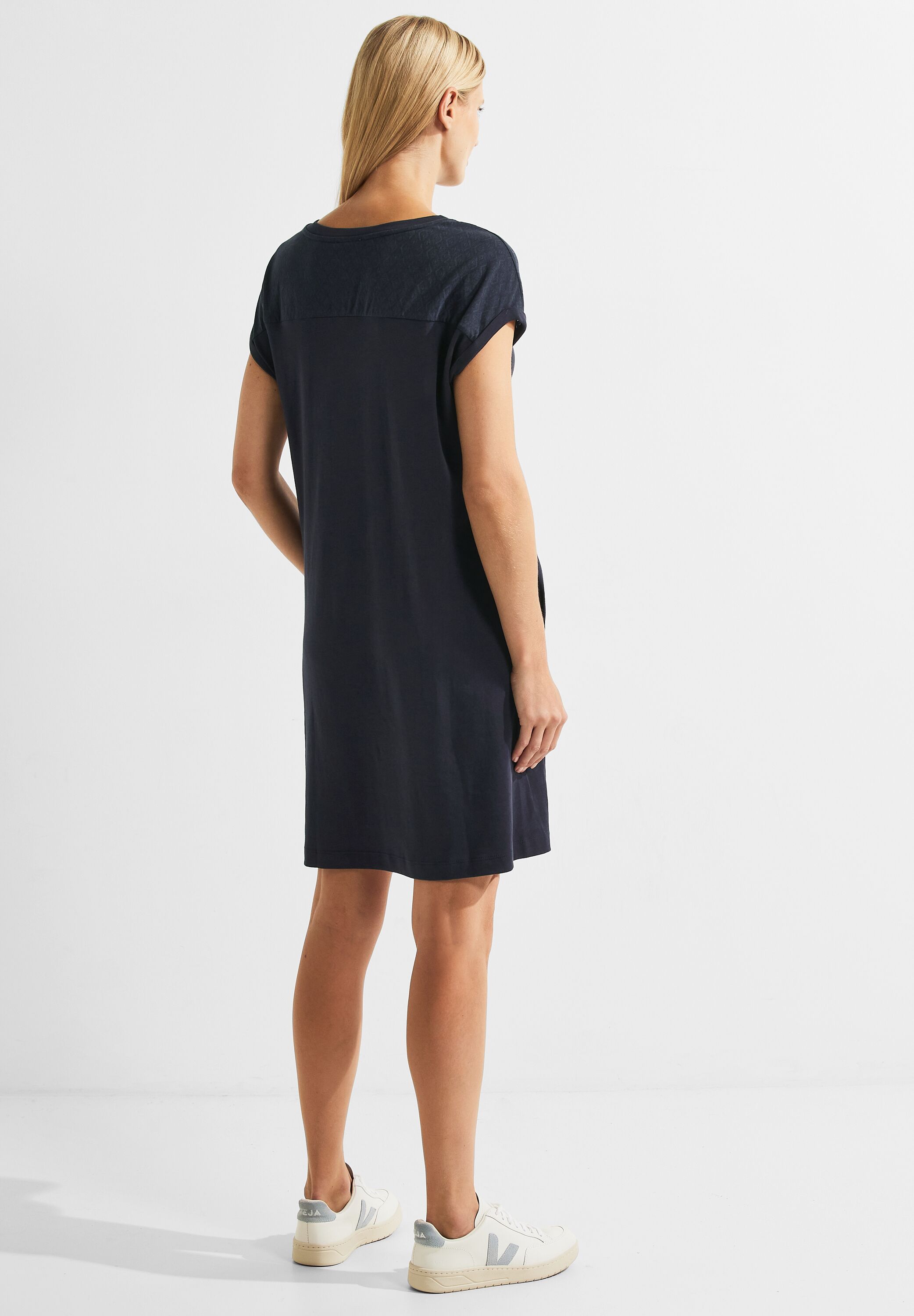 Materialmix Kleid