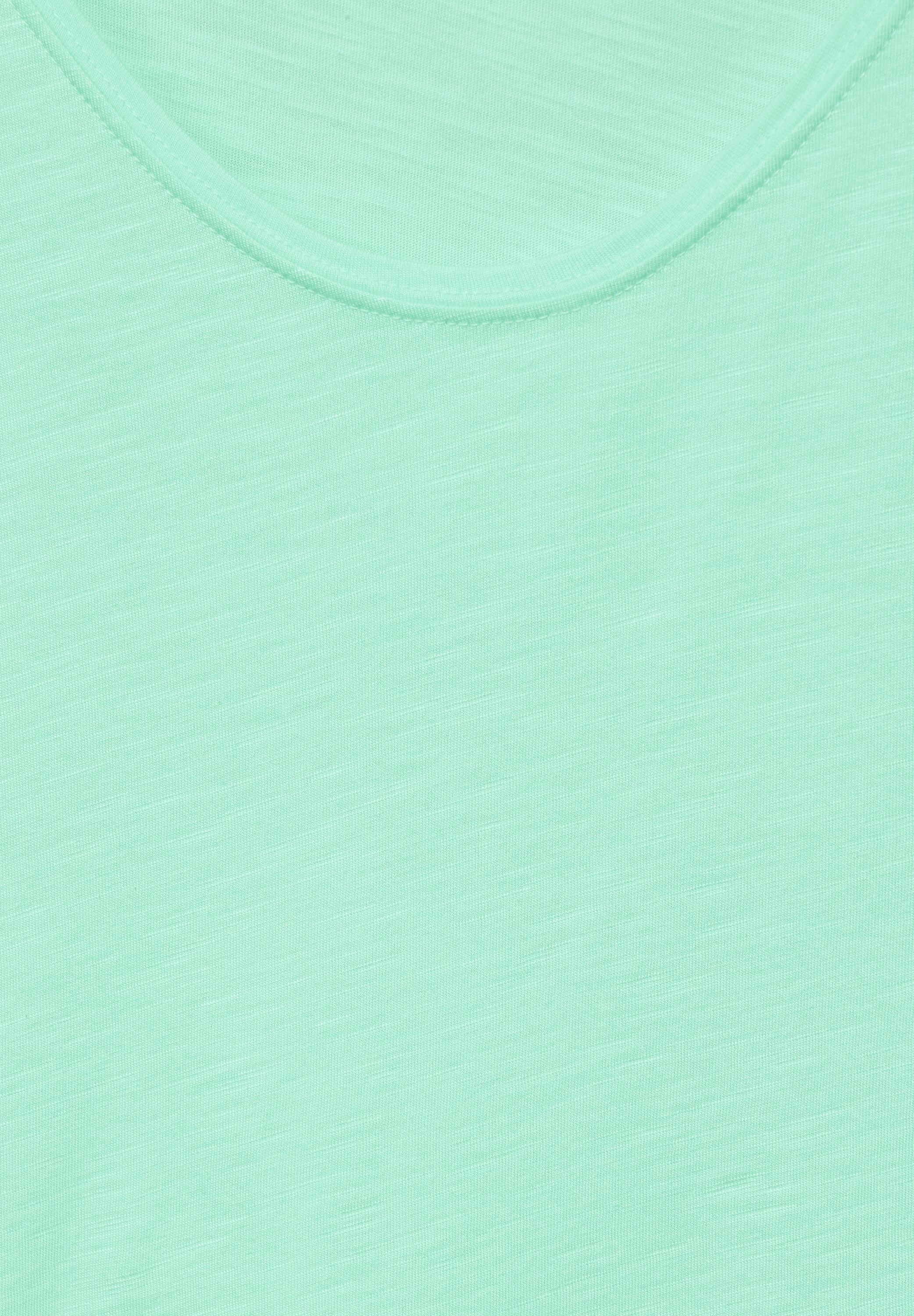 Basic T-Shirt