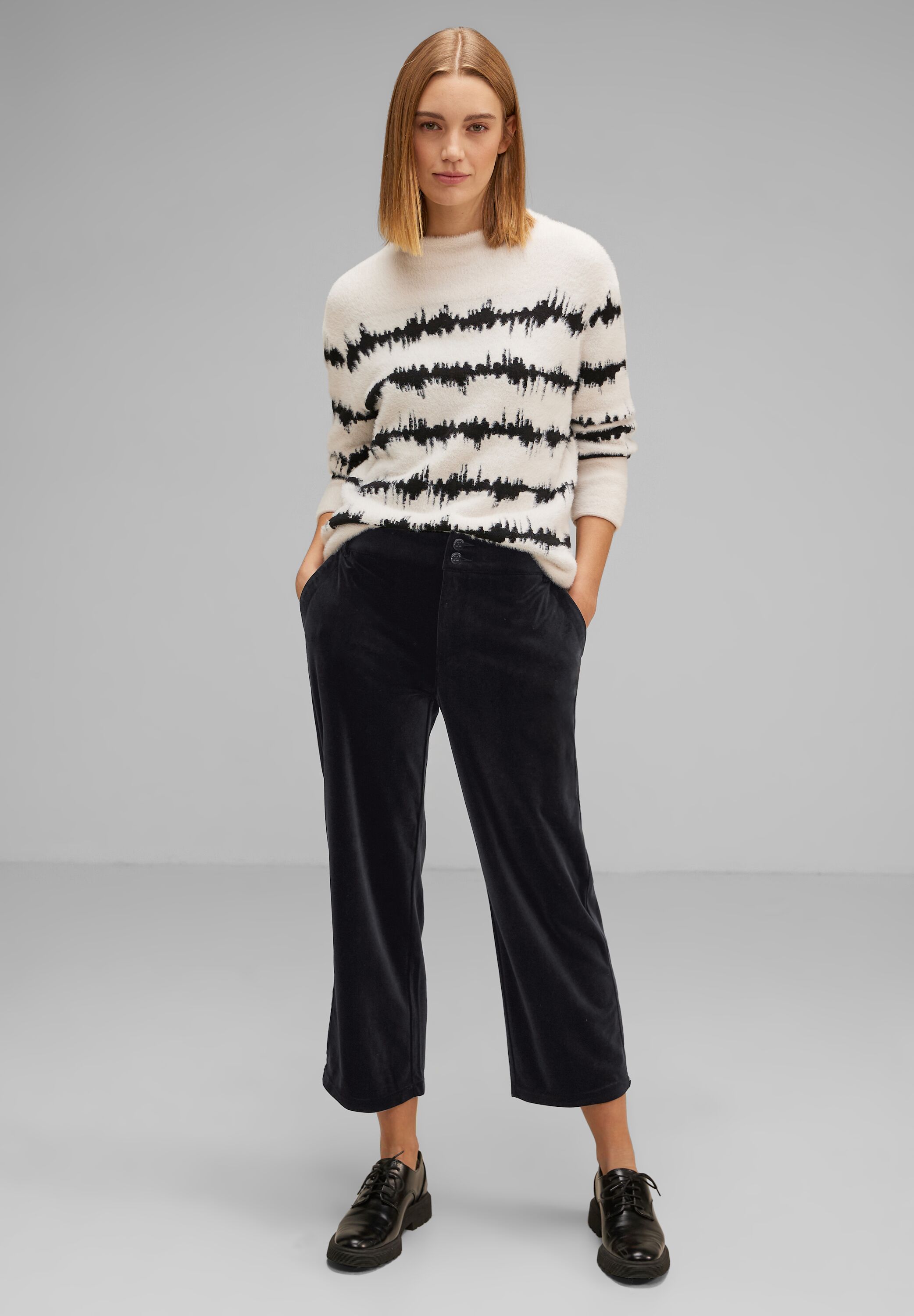 Casual Fit Samt Hose