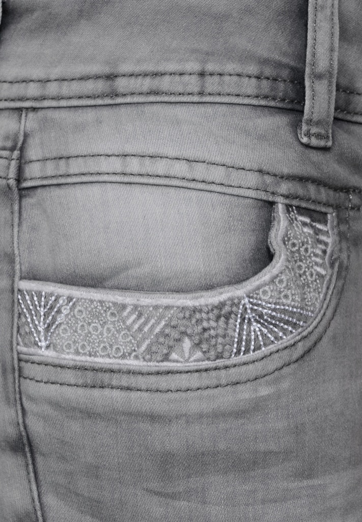 3/4 Casual Fit Jeans in Grau