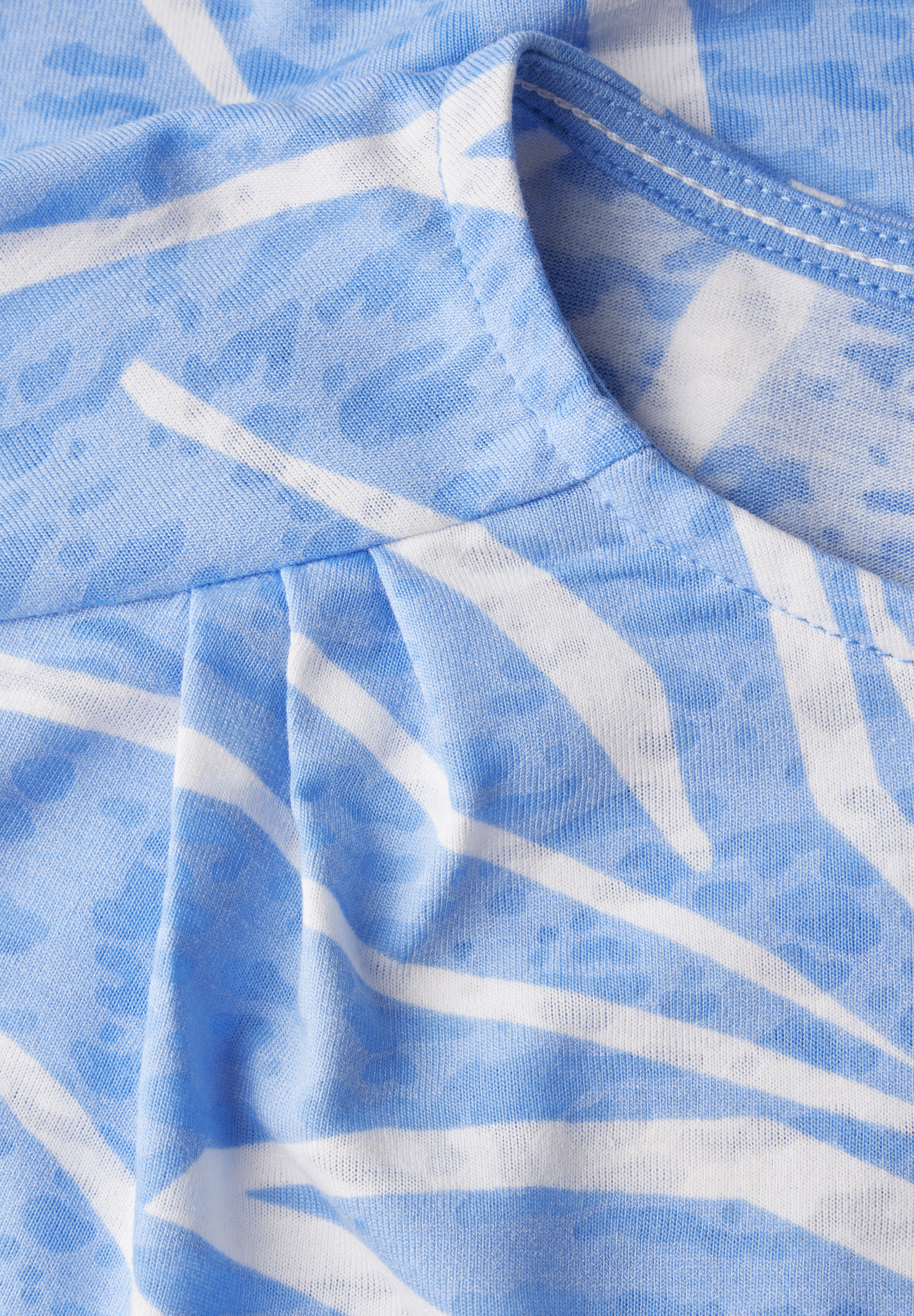 Shirt in Ausbrenner-Optik