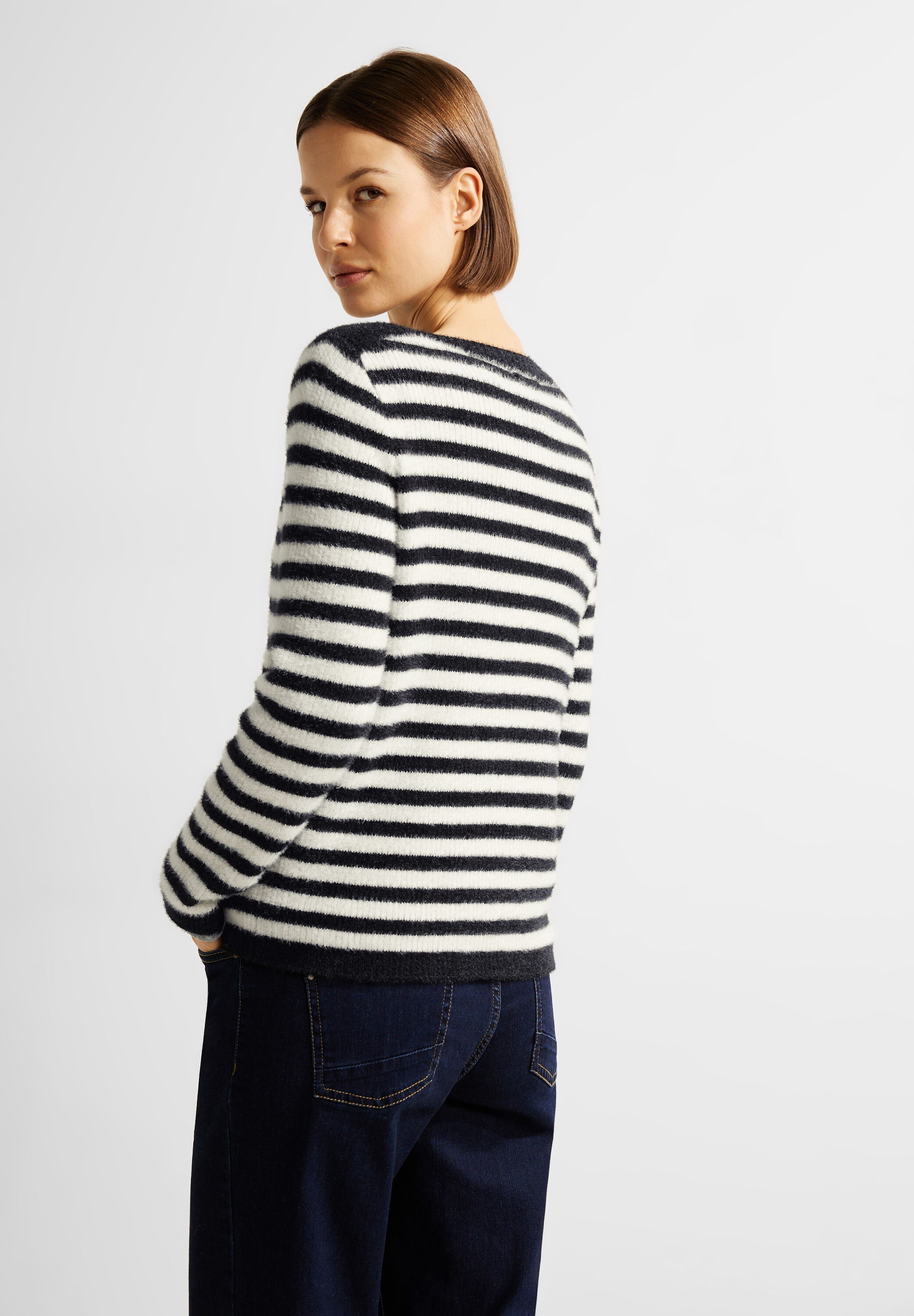 Federgarn Strickpullover