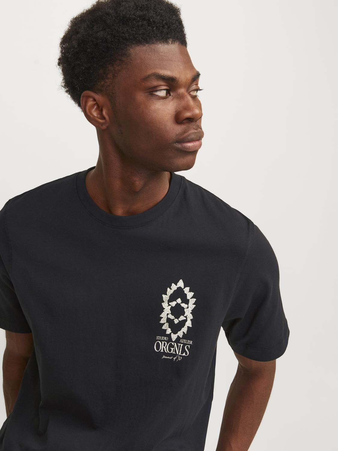 JORNOTO GRAPHIC CHEST TEE SS C.N LN