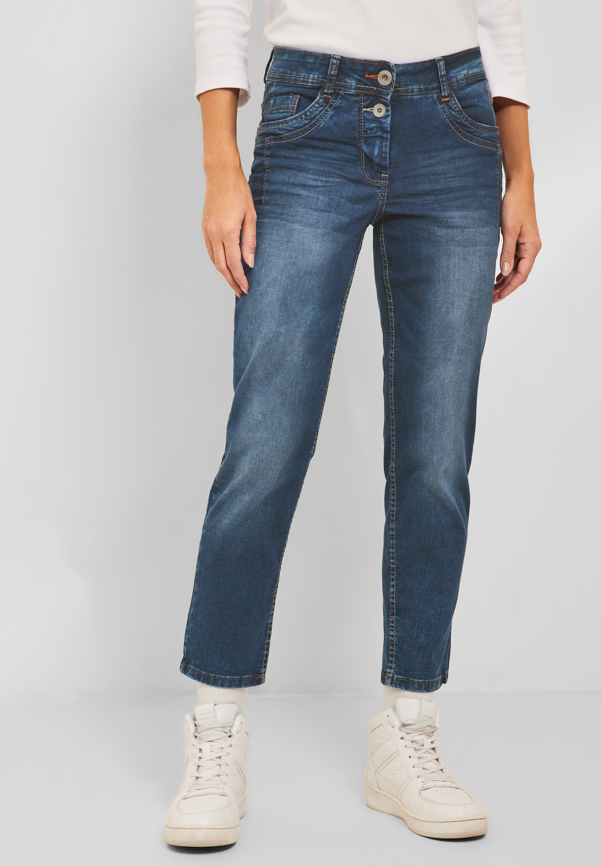 Loose Fit Jeans