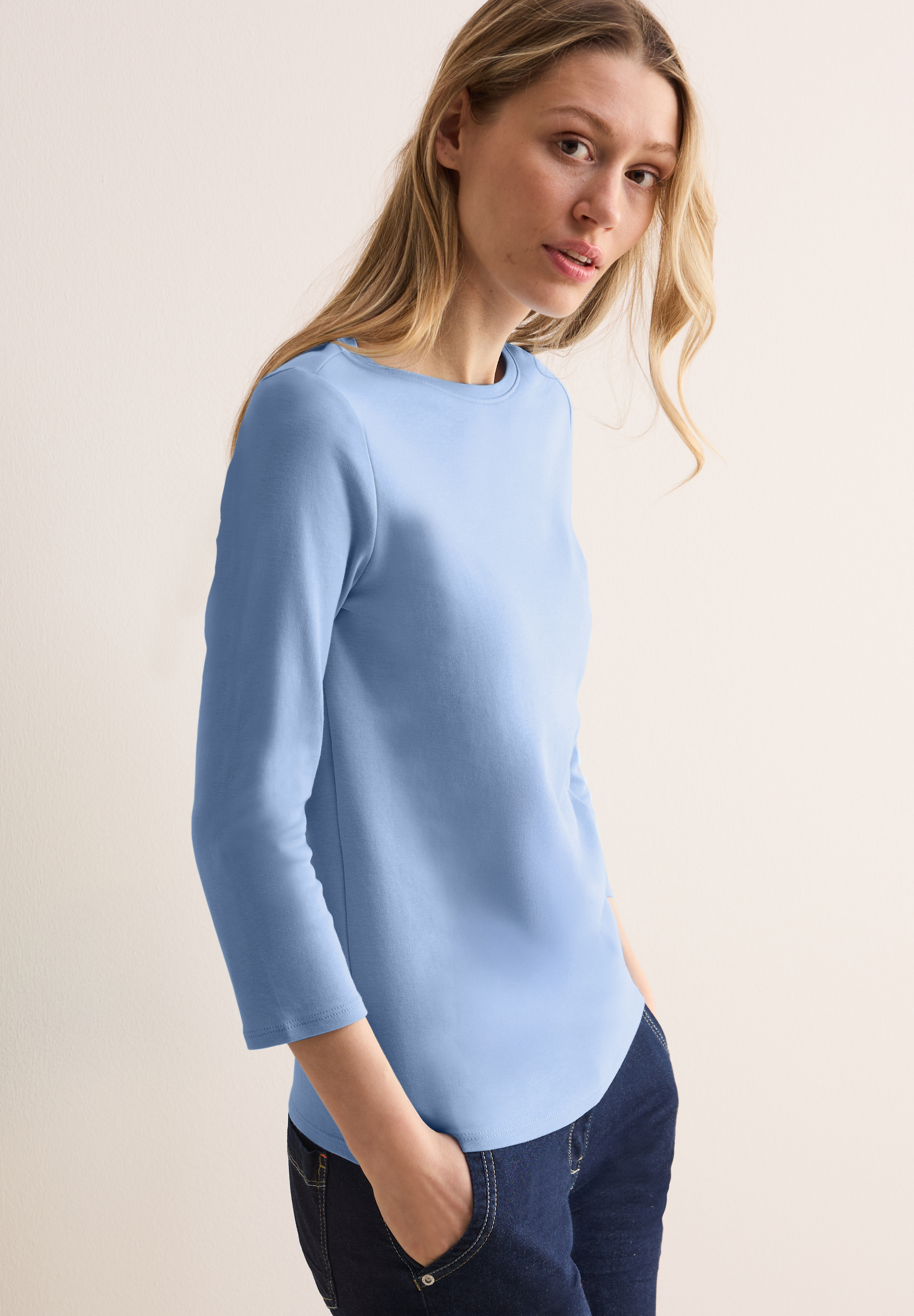 Basic Shirt in Unifarbe