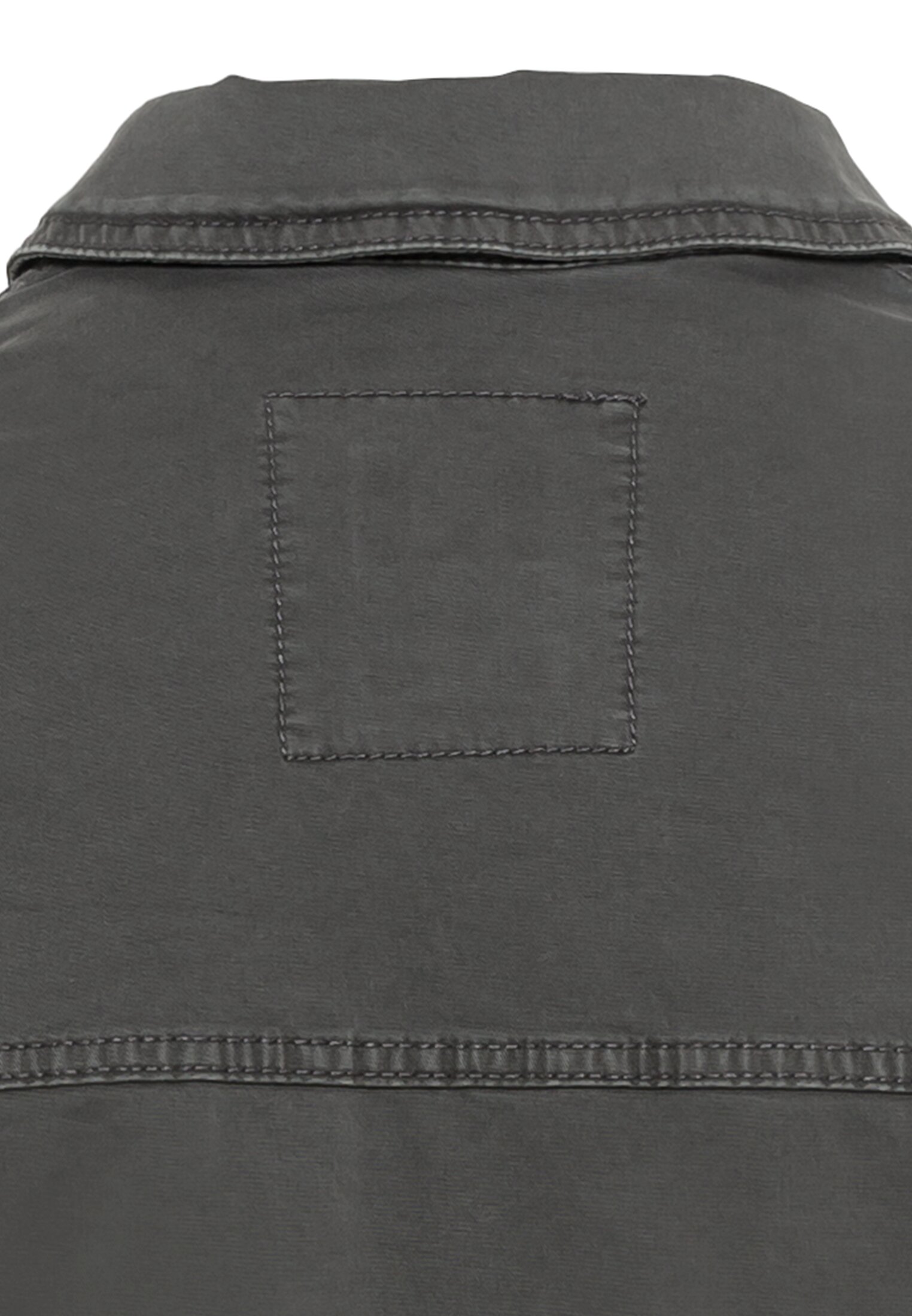 Indoorjacke im Regular Fit