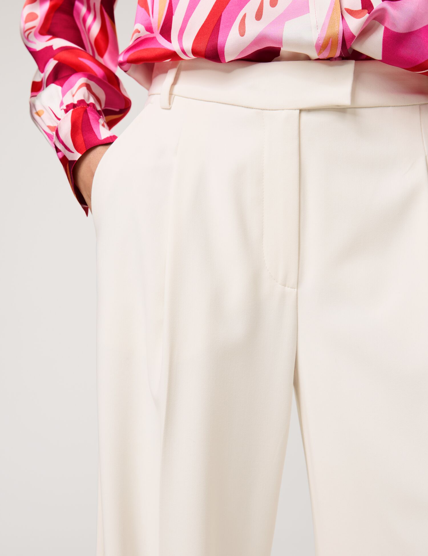 Elegante Hose mit weitem Bein