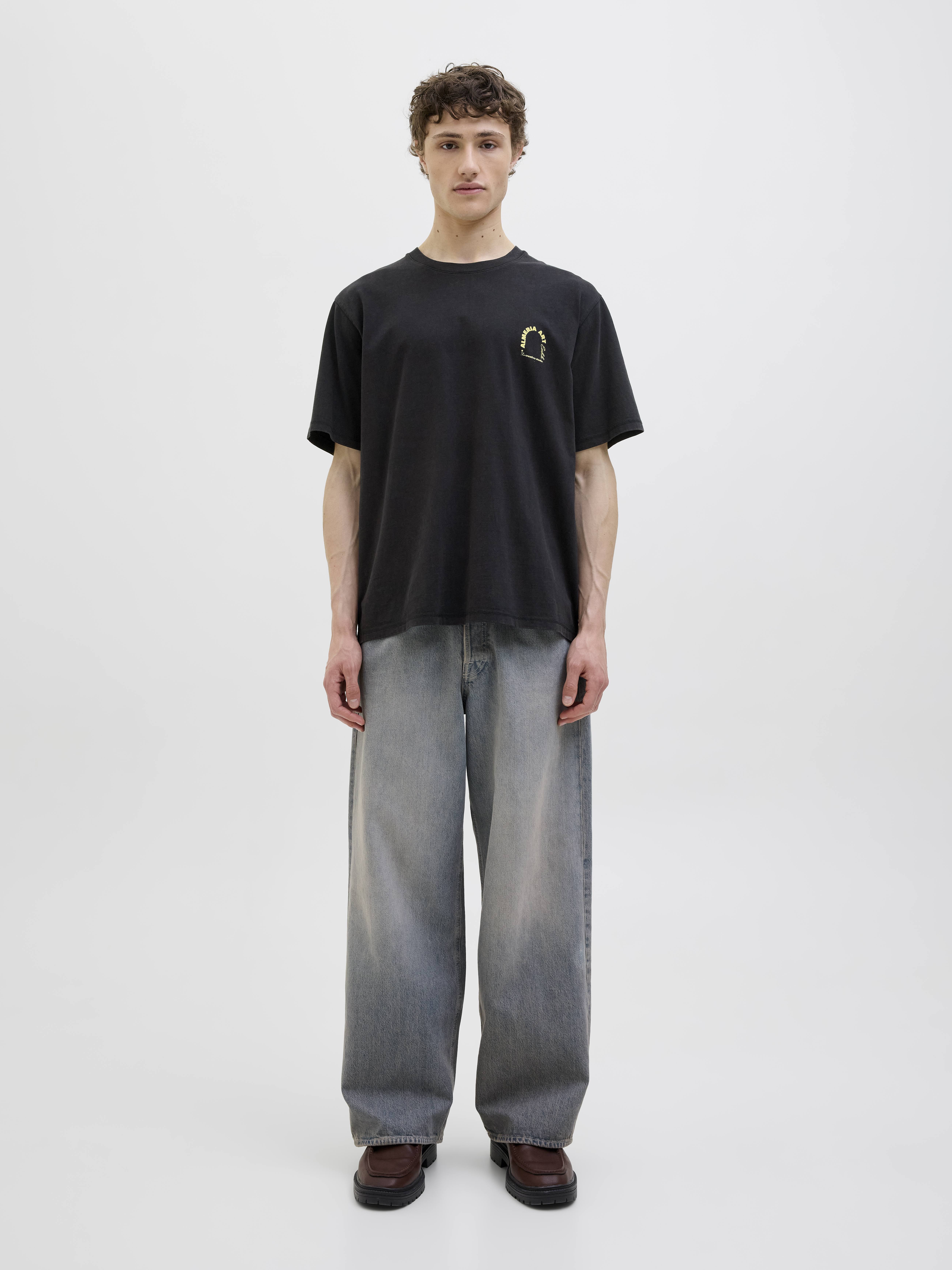 JORALMERIA WORLD TEE SS CREW NECK